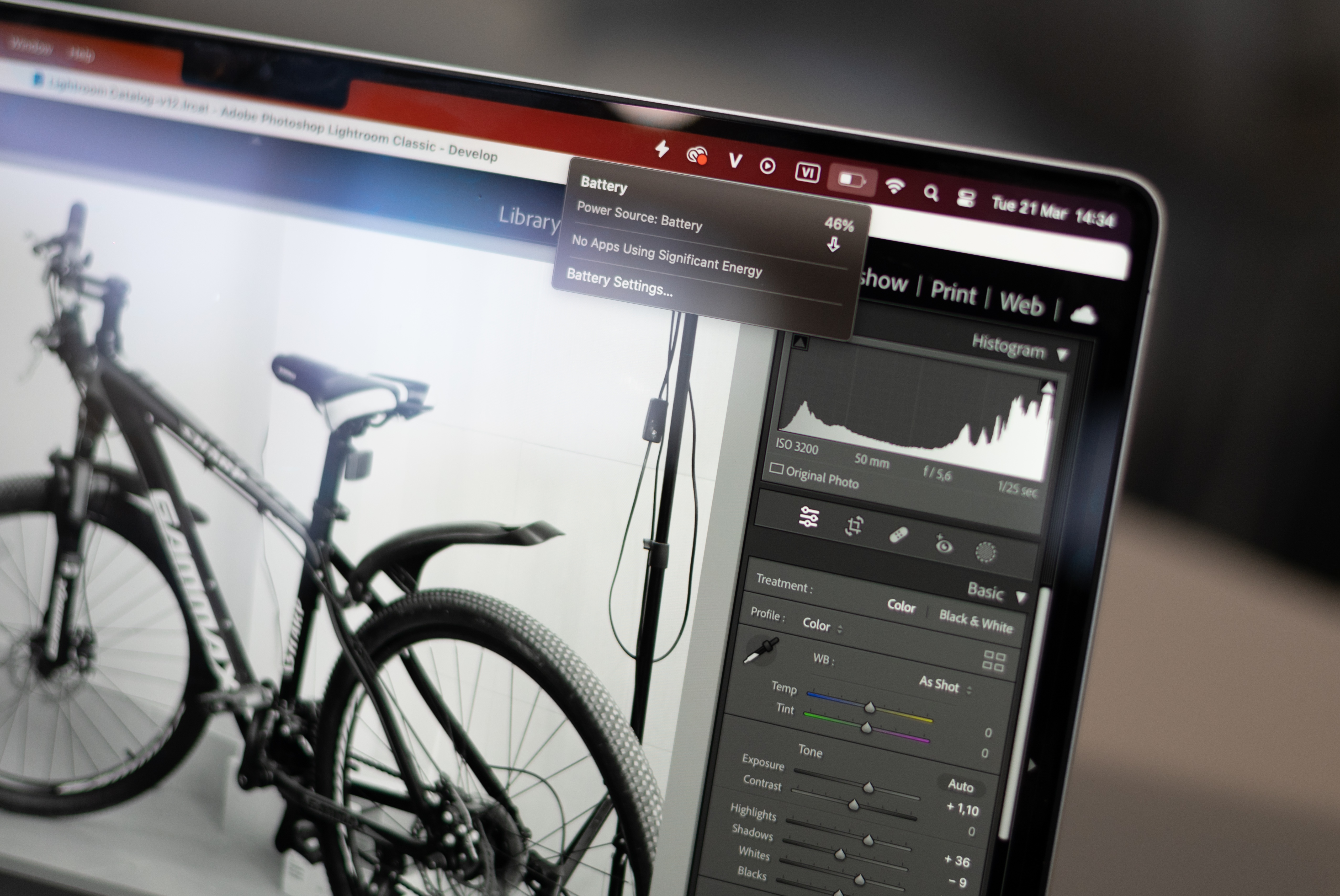 pin macbook pro 2023 anh 6