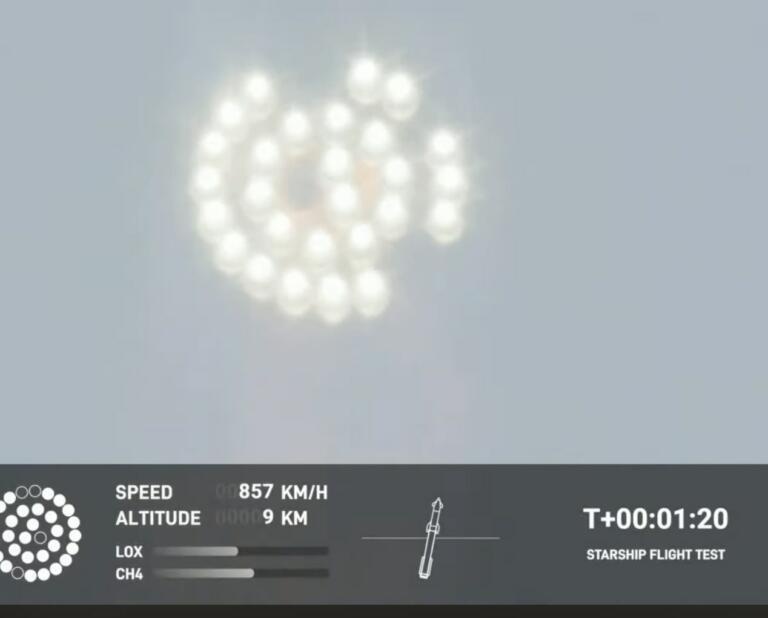 Spaceship no tren khong anh 1