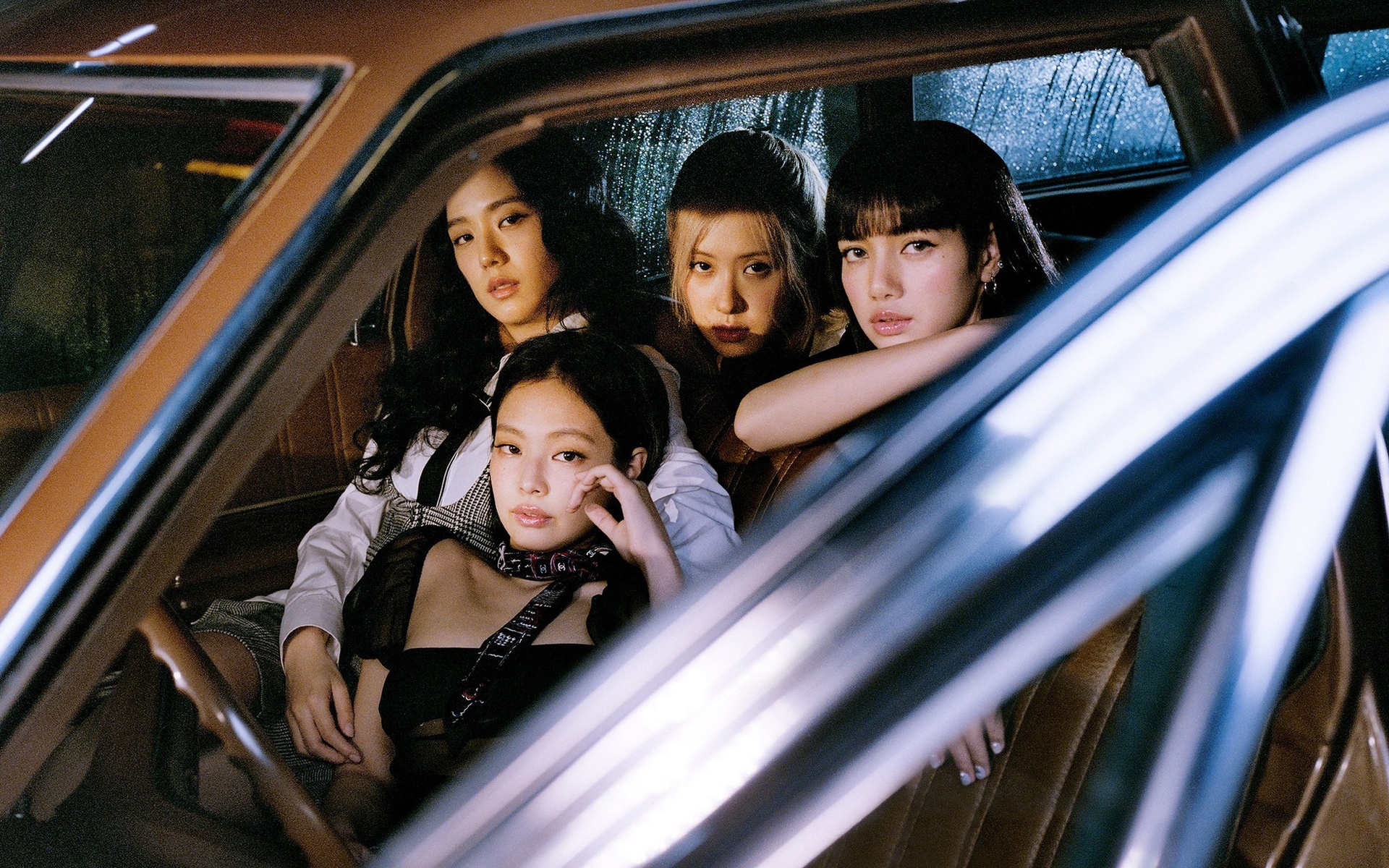 Hang loat nhom Facebook doi ten de ban ve concert BlackPink hinh anh