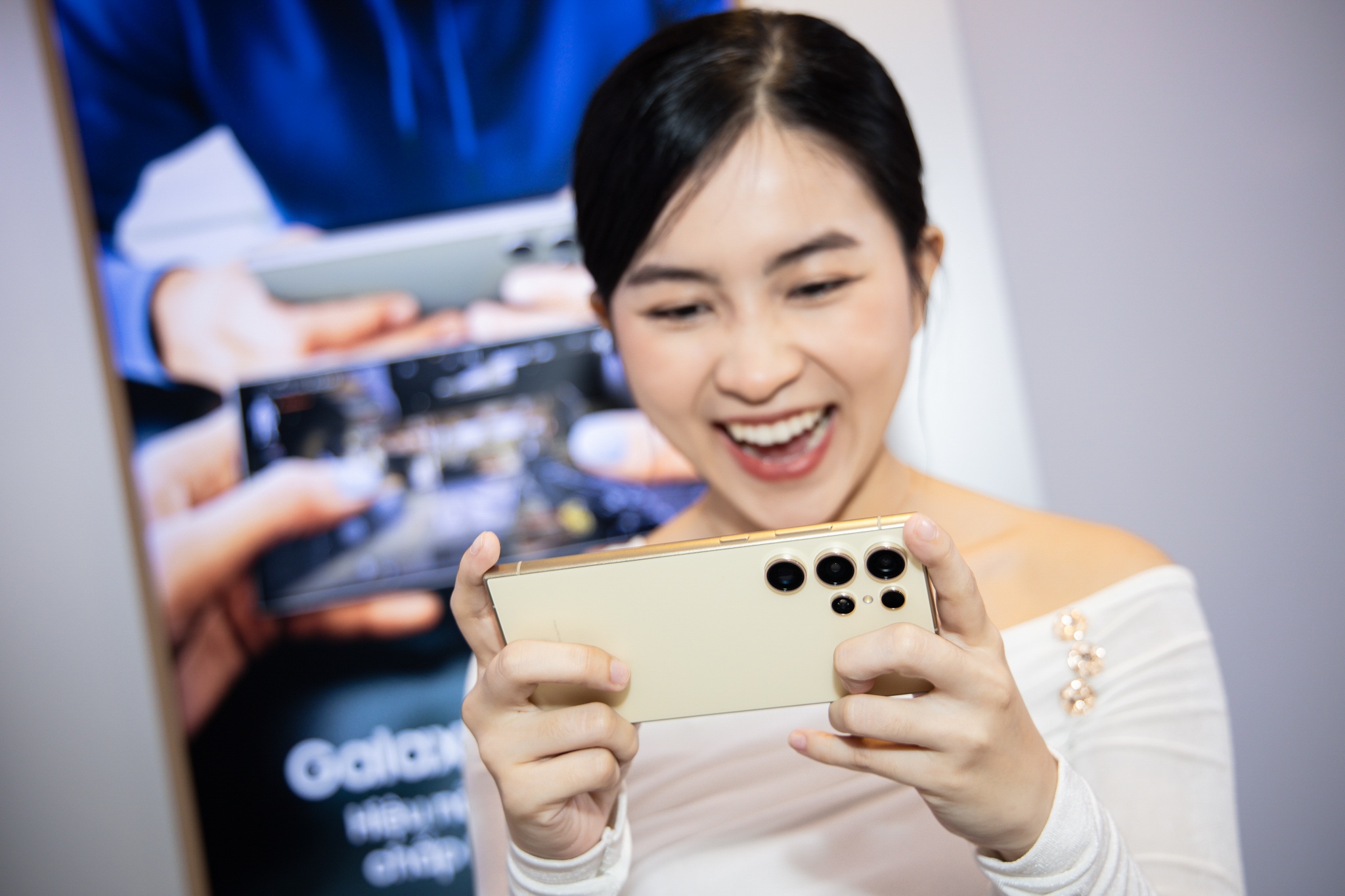 Tren tay S24 Ultra anh 18