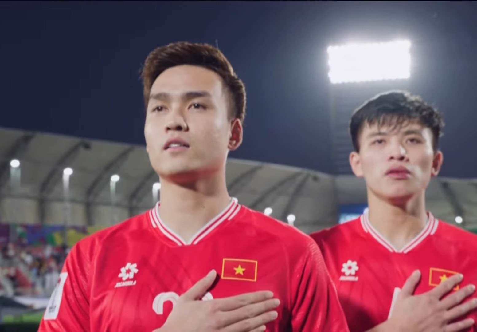 Tuyen Viet Nam len hinh nhu trong game o Asian Cup hinh anh