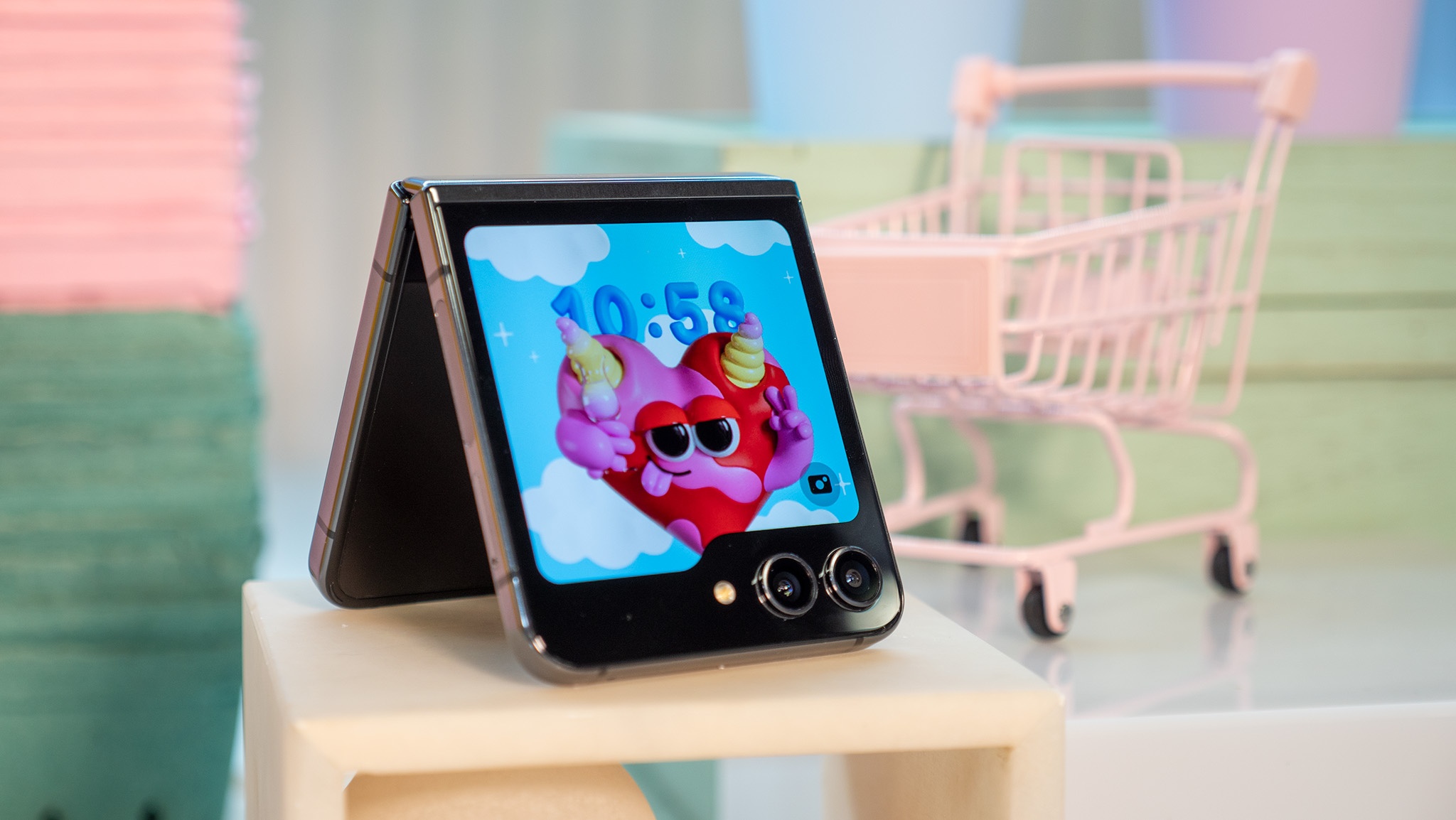 Nghich ly cua nganh dien thoai gap hinh anh