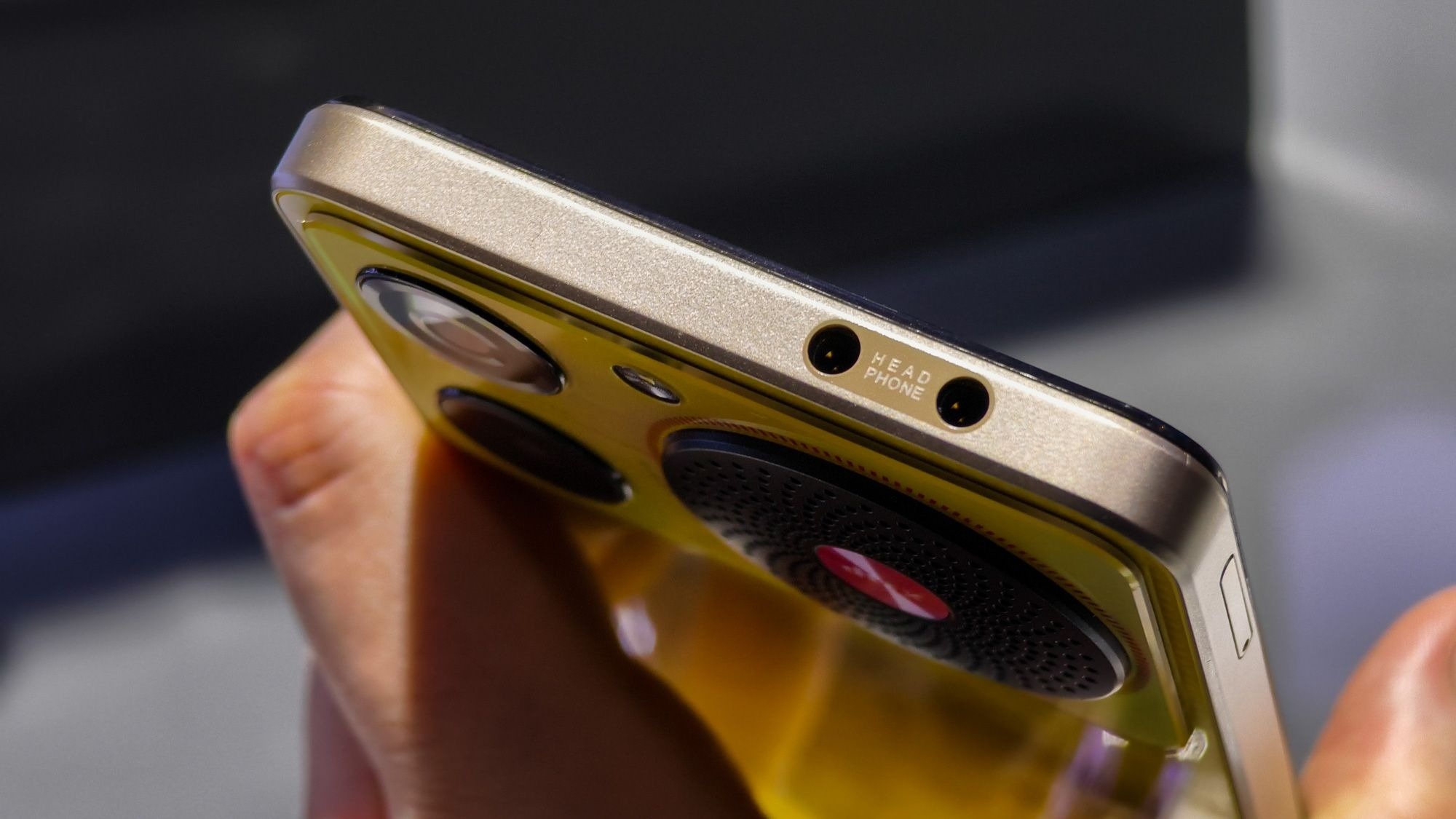 Smartphone Trung Quoc chon thiet ke la, di nguoc Apple hinh anh