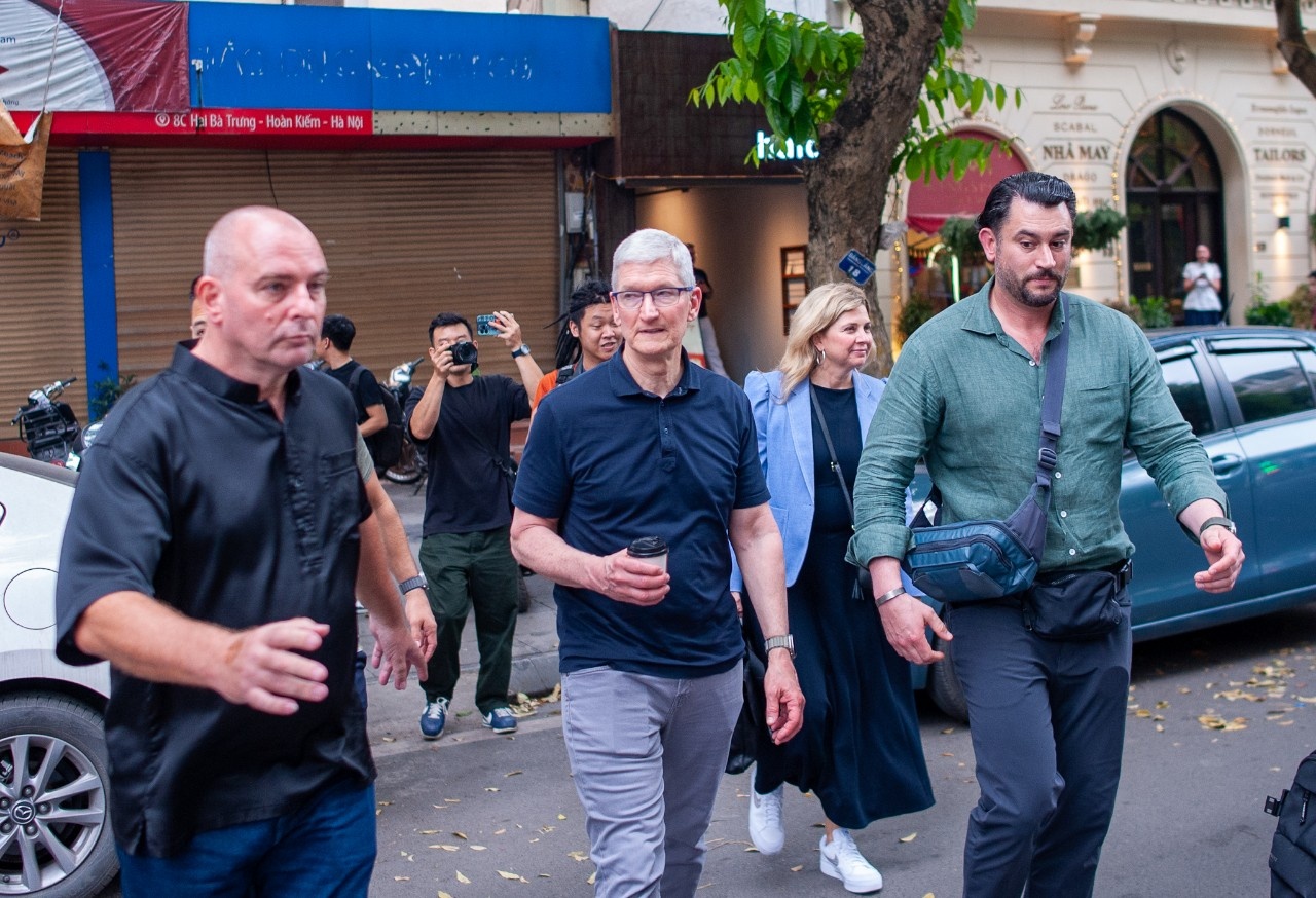 tim cook den ha noi anh 5