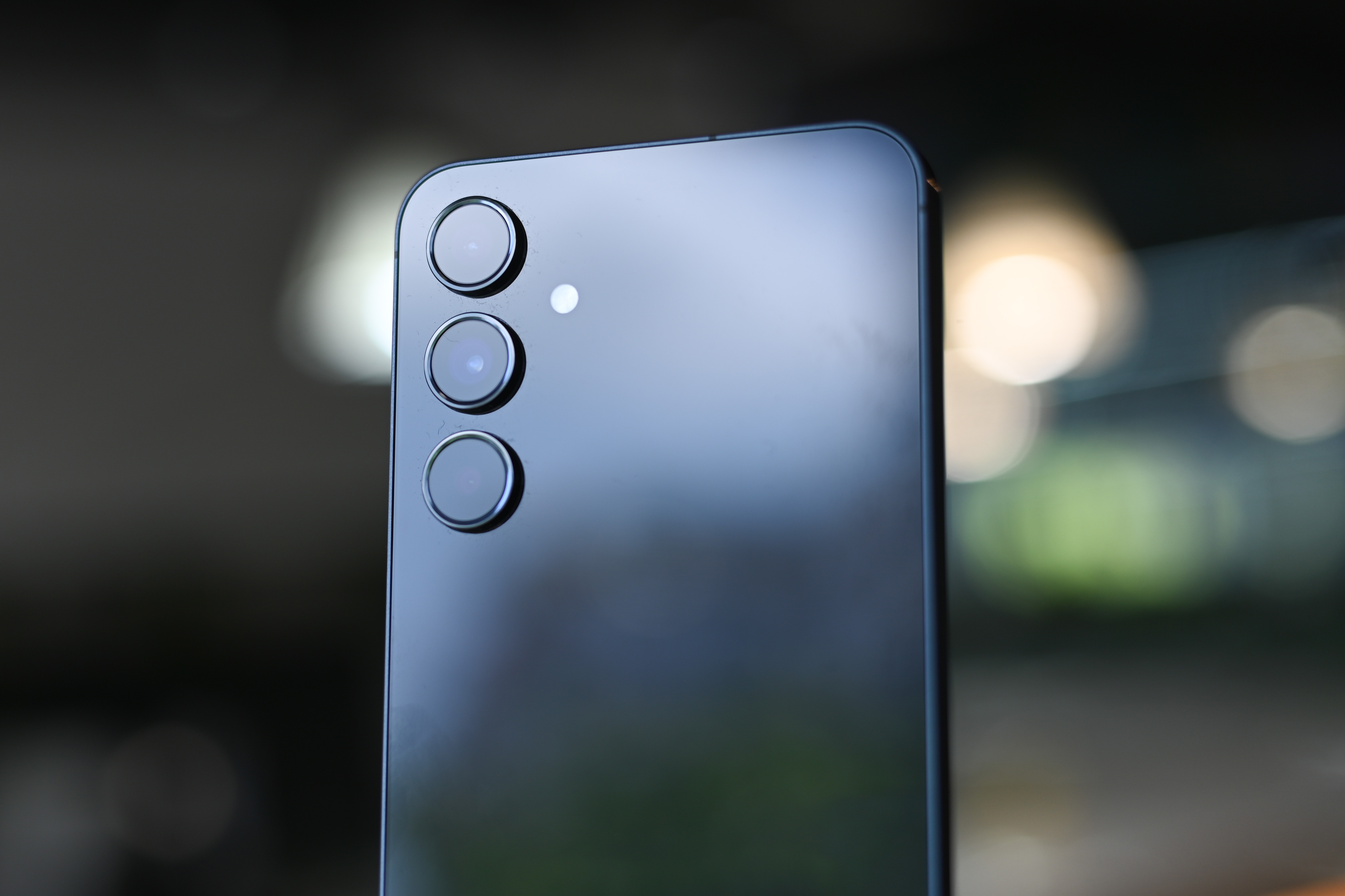 Kha nang canh tranh cua Samsung o phan khuc di dong 10 trieu dong hinh anh