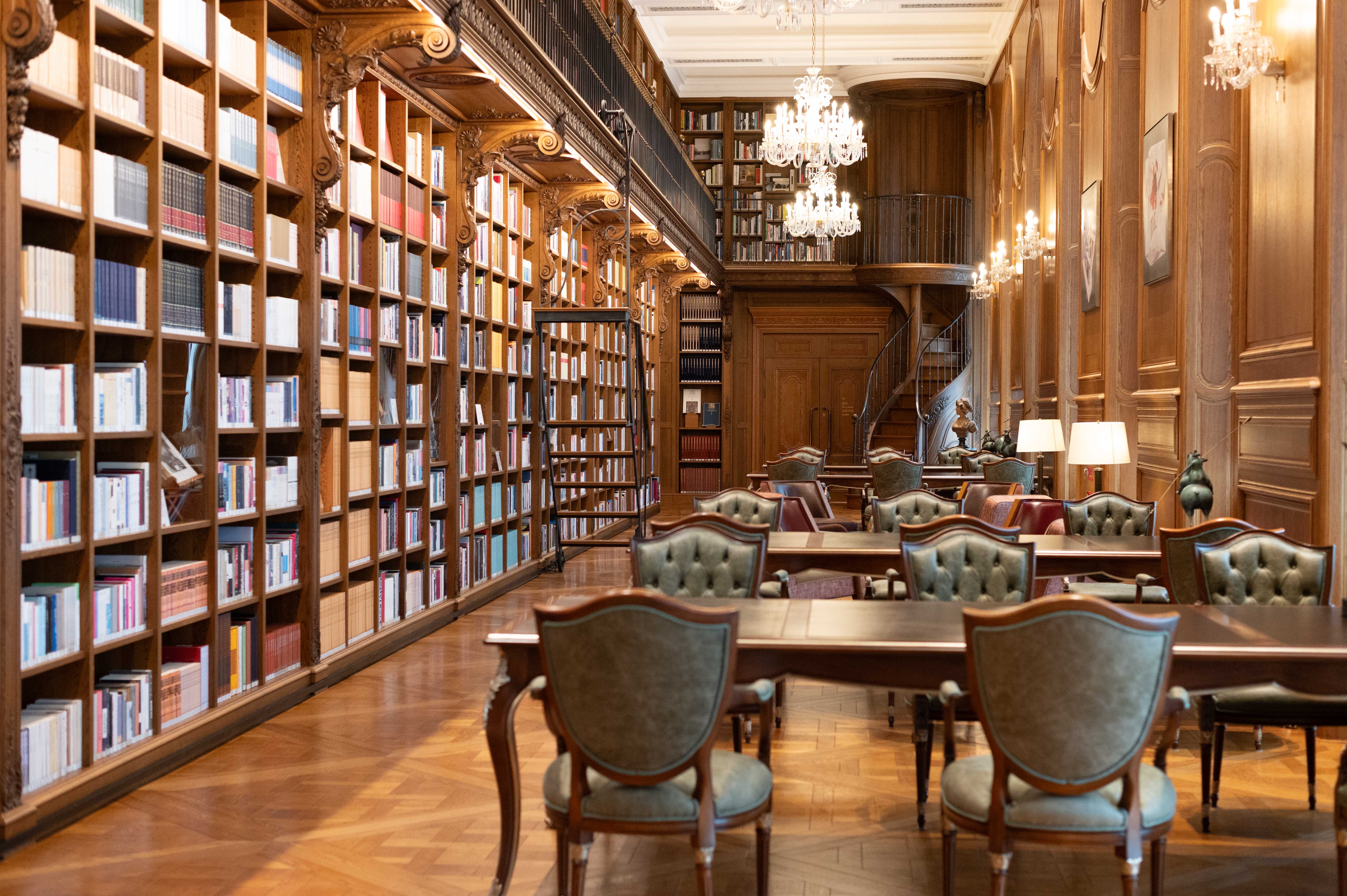 thu vien cua huawei anh 17