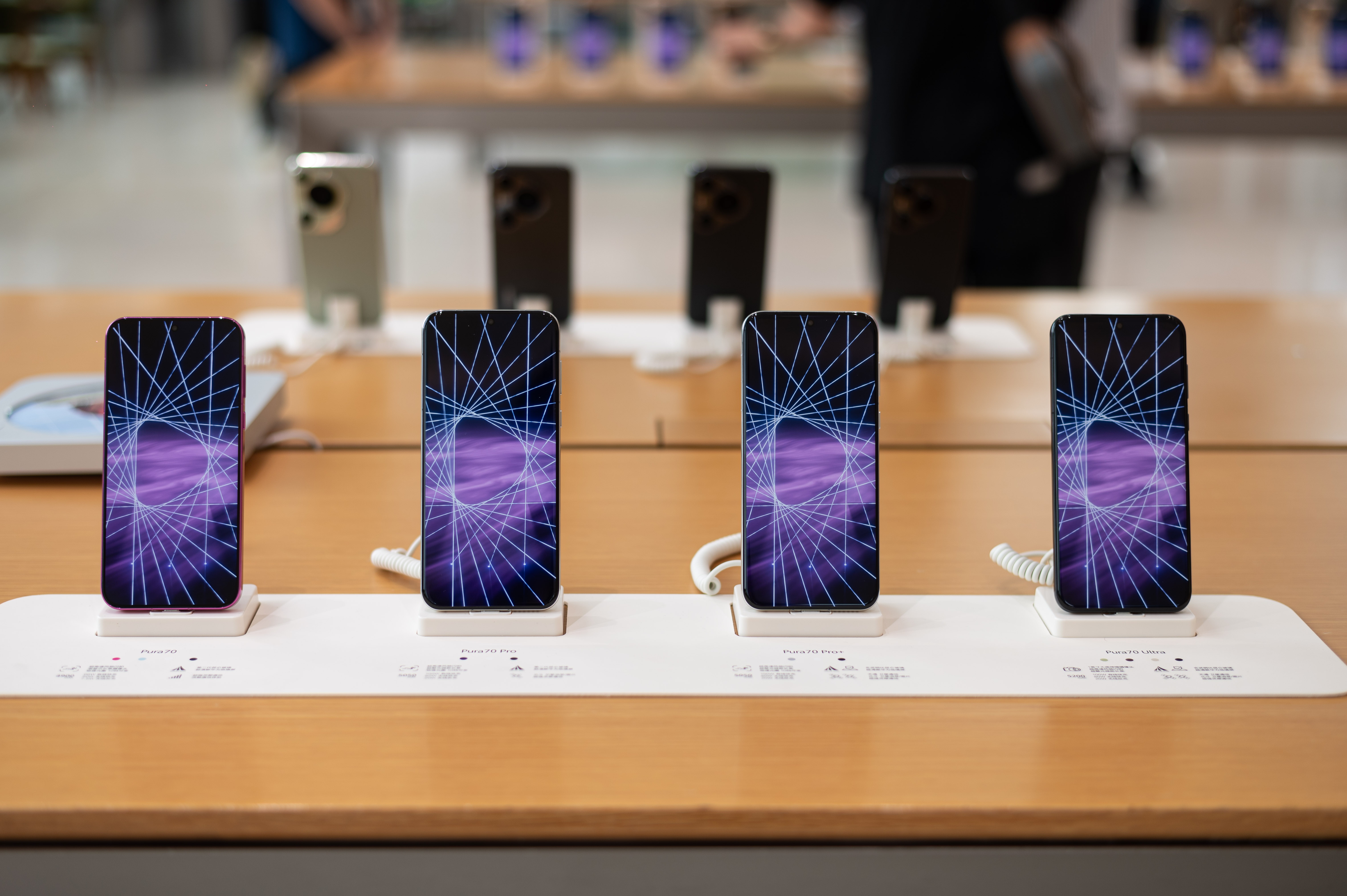 Can canh Pura 70 Ultra, dien thoai Huawei dat hon iPhone 15 Pro Max hinh anh