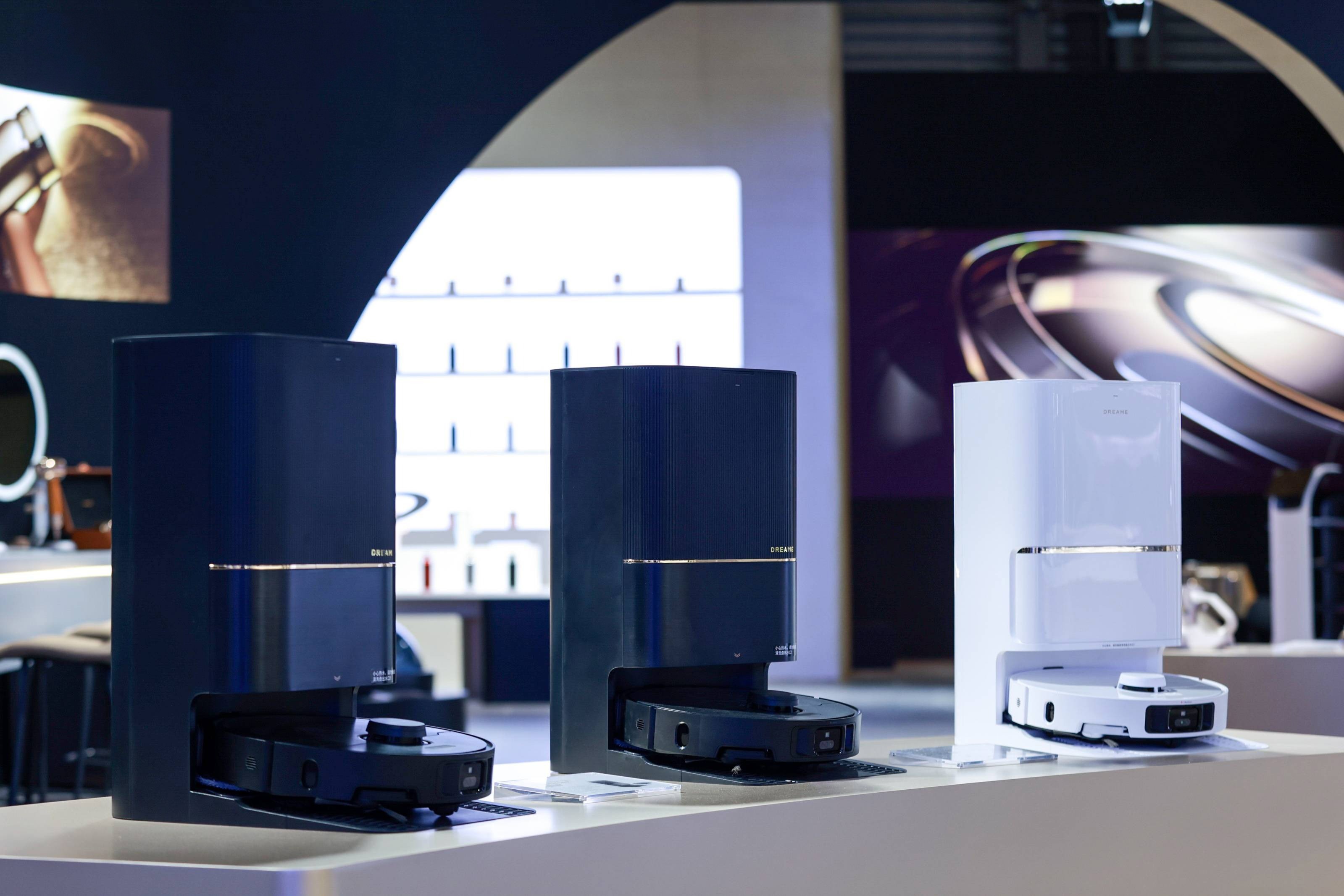 robot hut bui trung quoc anh 1