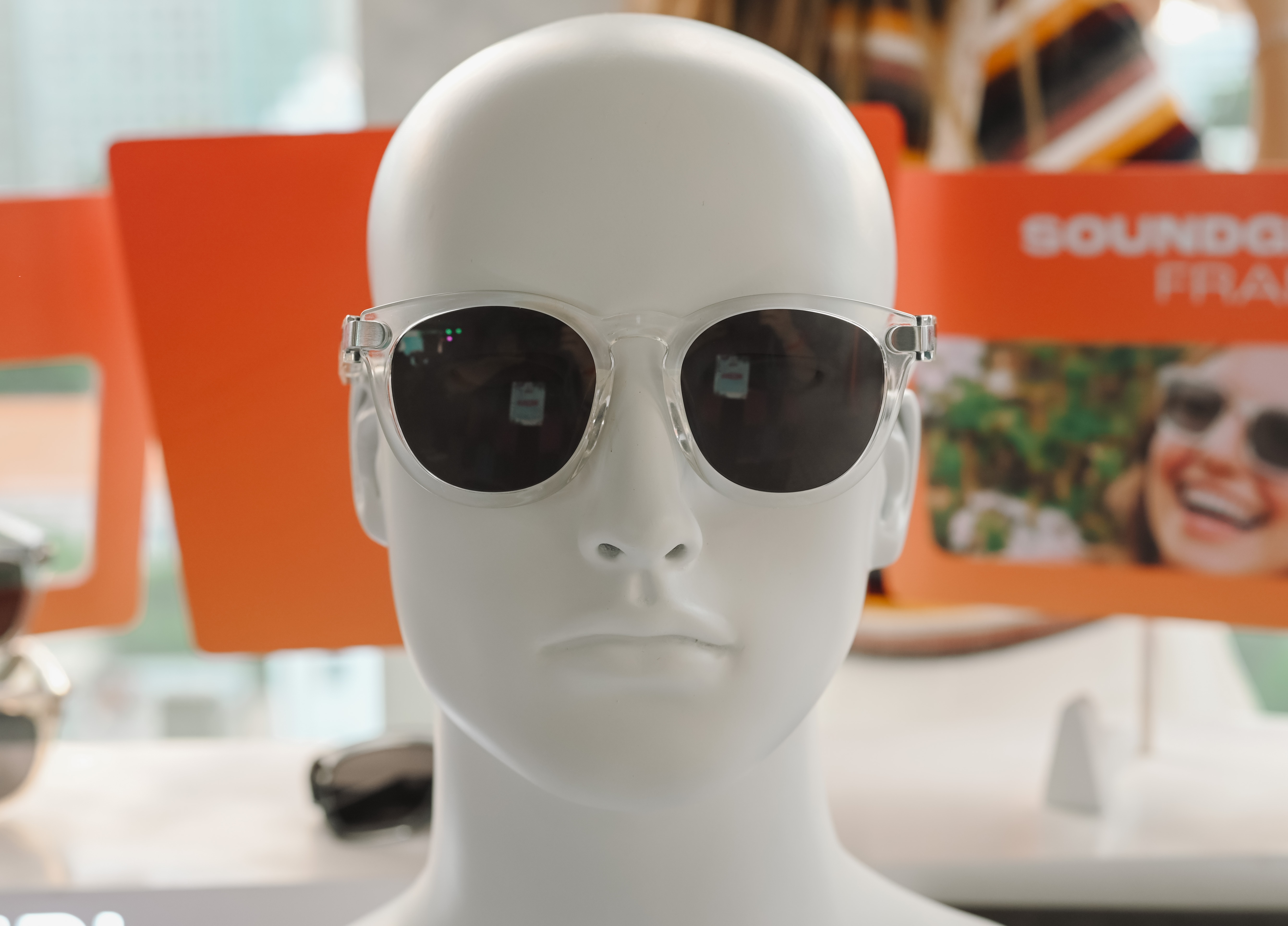 kinh phat nhac JBL anh 1