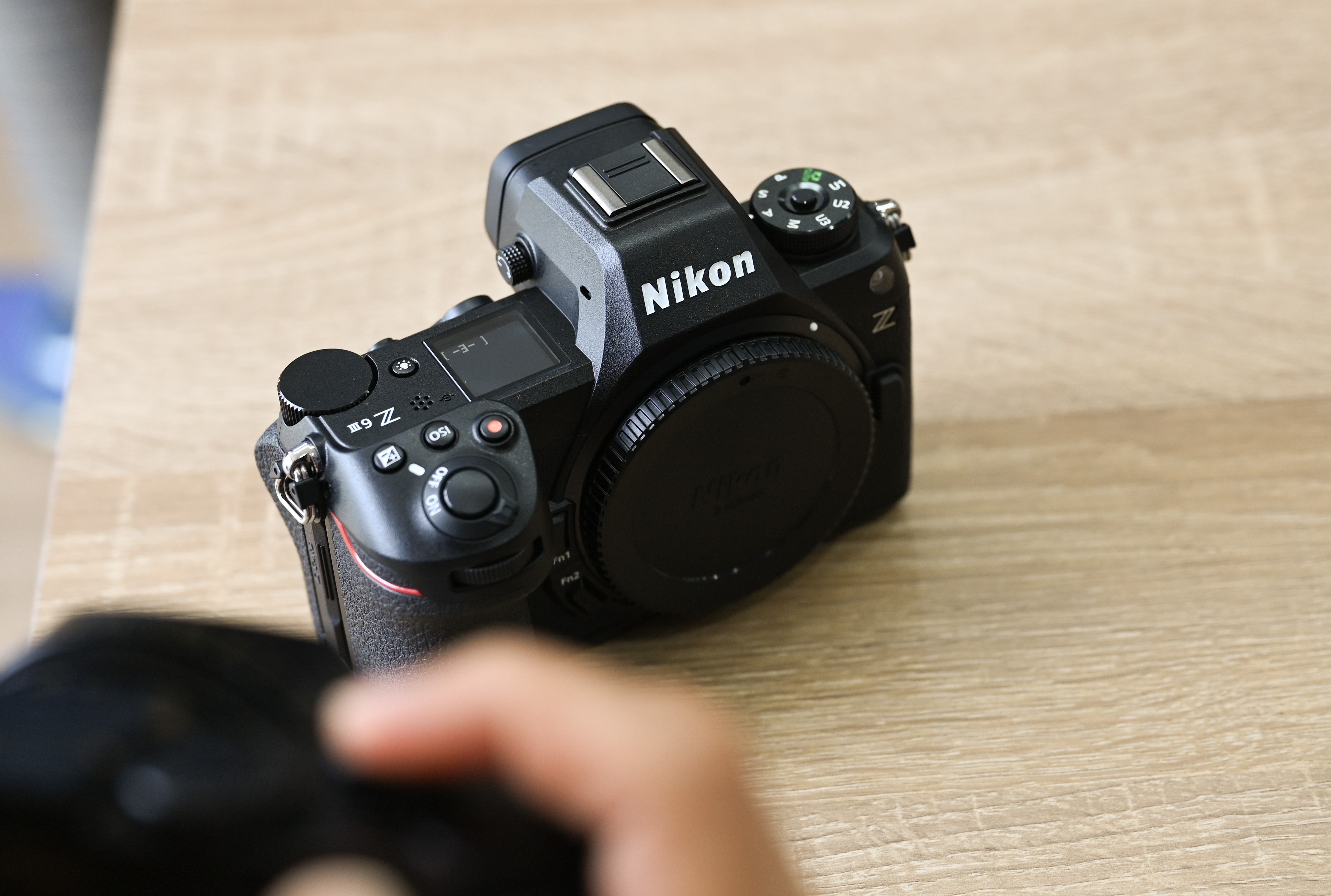 nikon z6 iii may anh anh 8