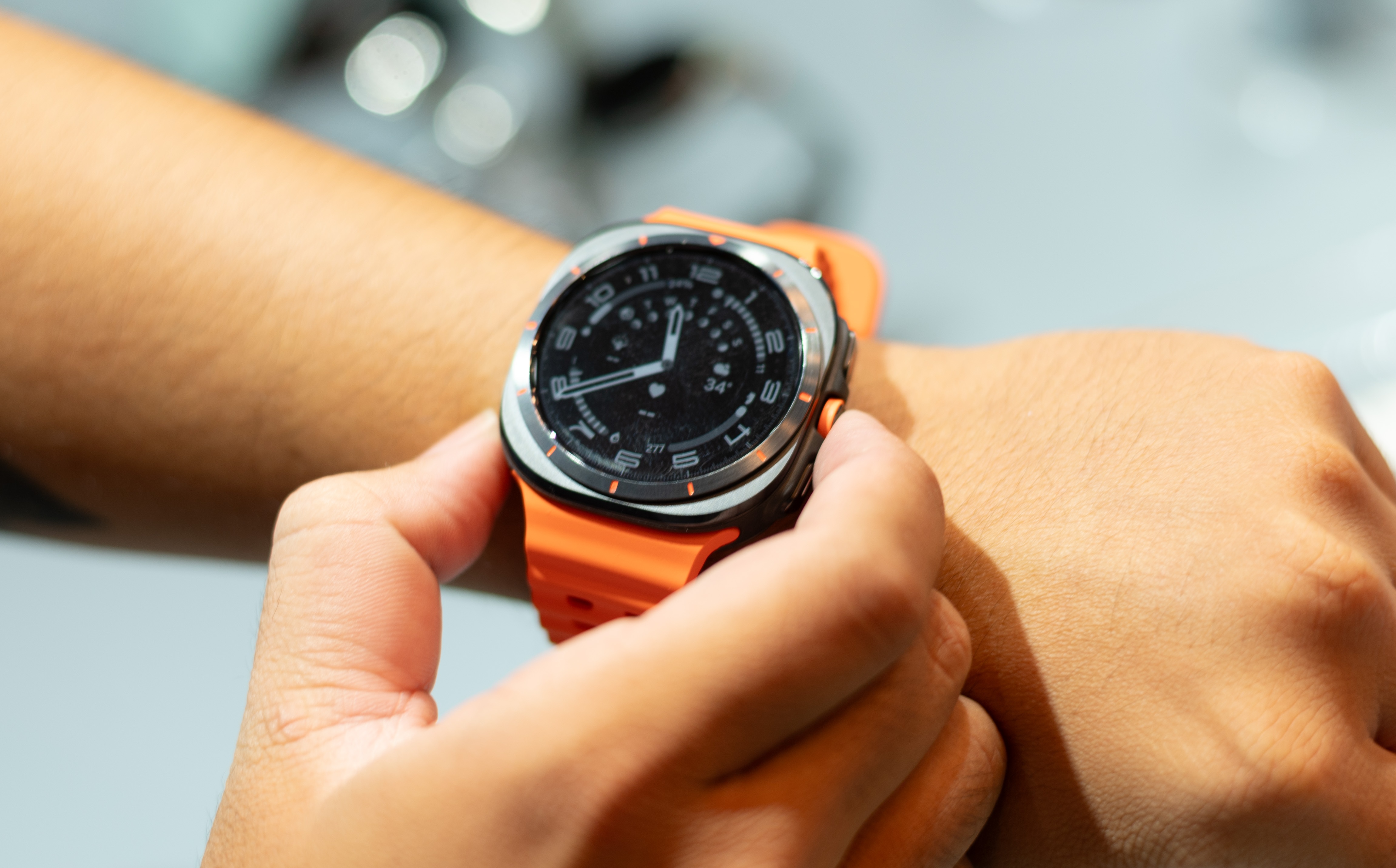 Samsung dat chan vao nganh dong ho luyen tap chuyen nghiep hinh anh