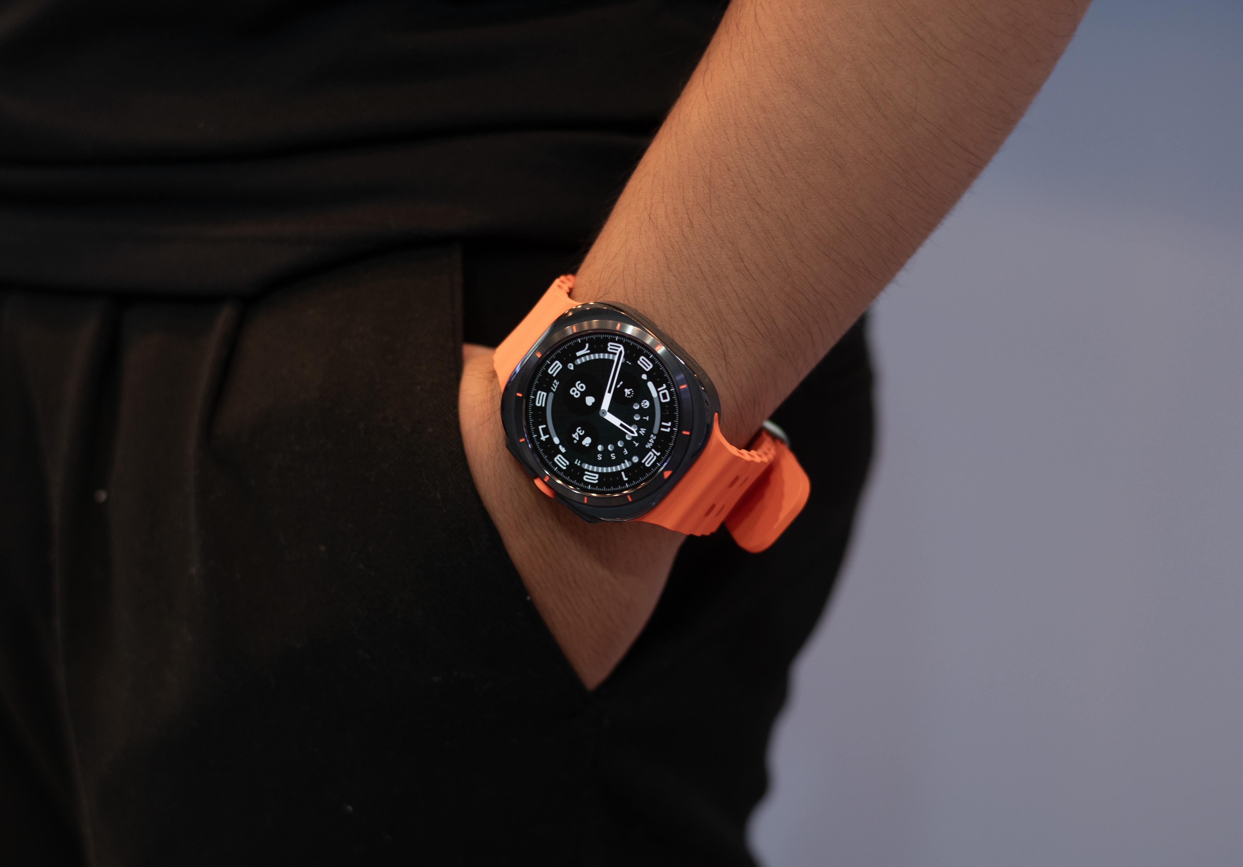 Galaxy Watch Ultra anh 2