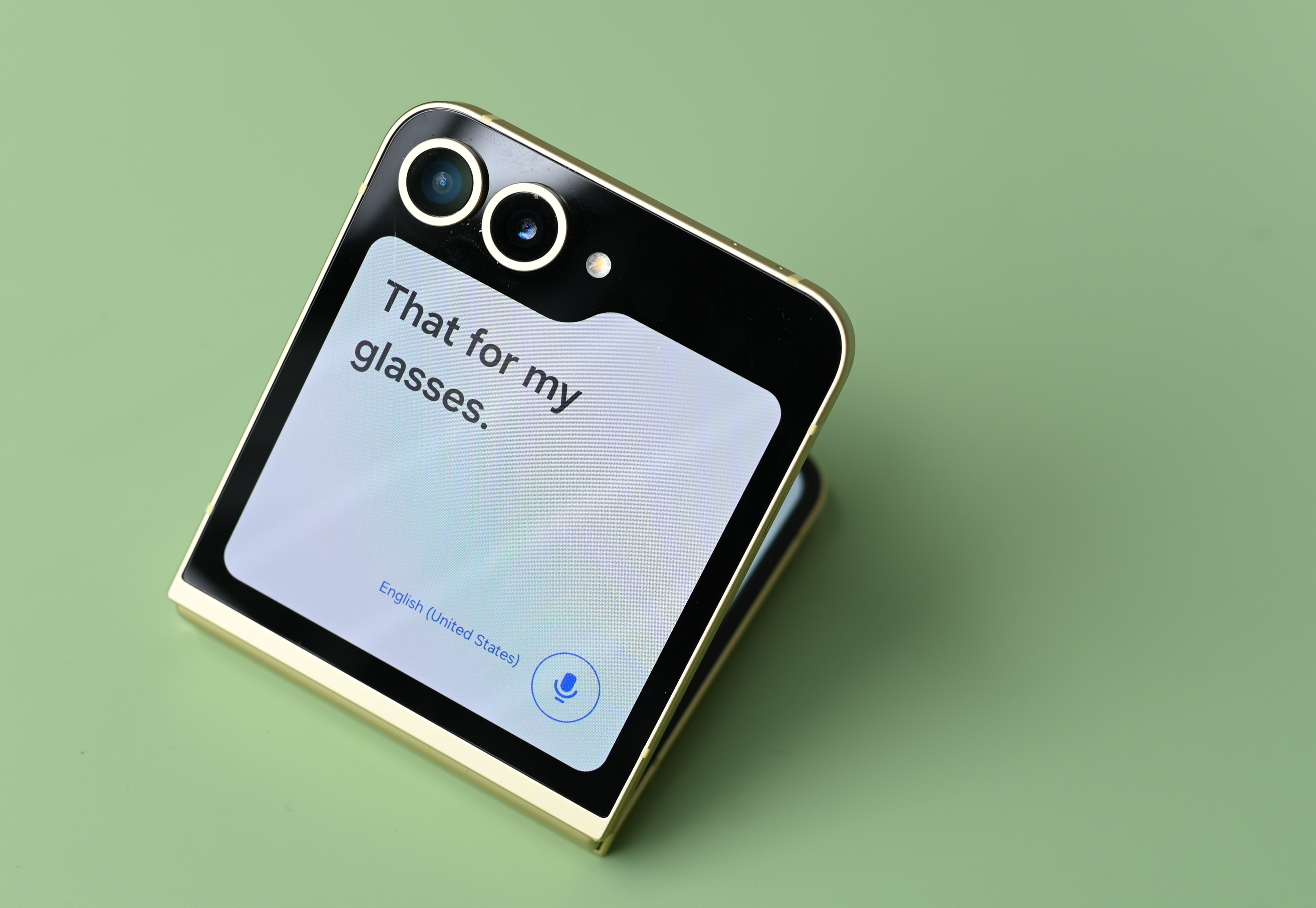 Galaxy AI tren Galaxy Z Flip6 khac gi doi truoc hinh anh