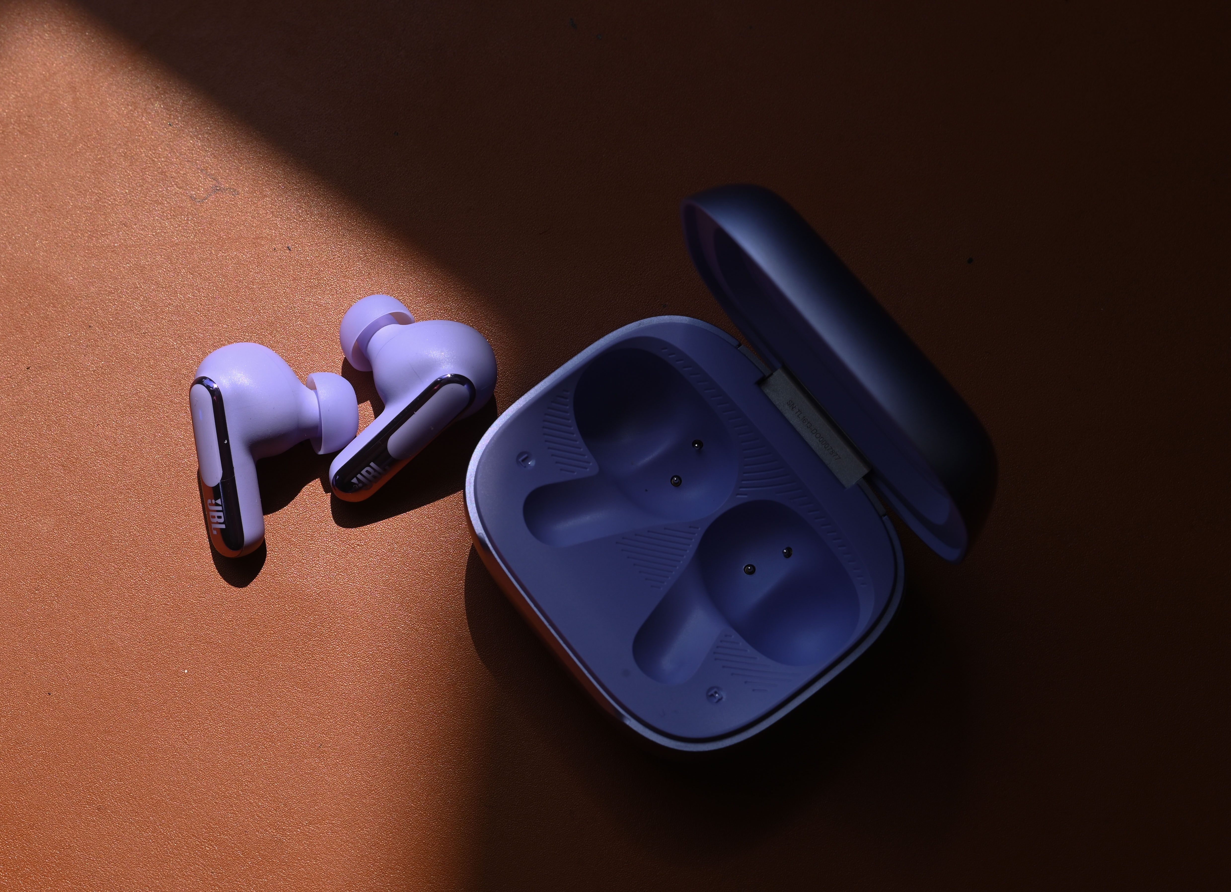 tai nghe có màn hình ảnh 12 tai nghe co man hinh anh 12