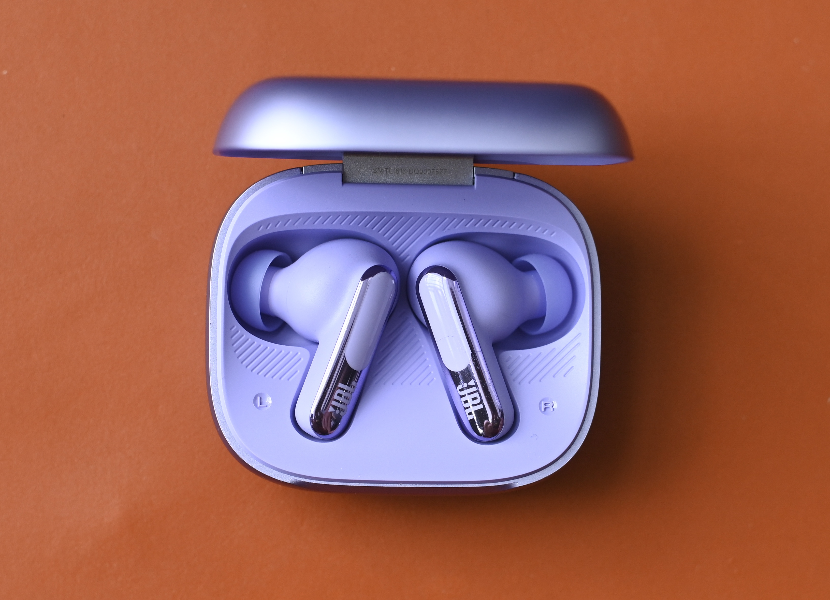 tai nghe co man hinh anh 14