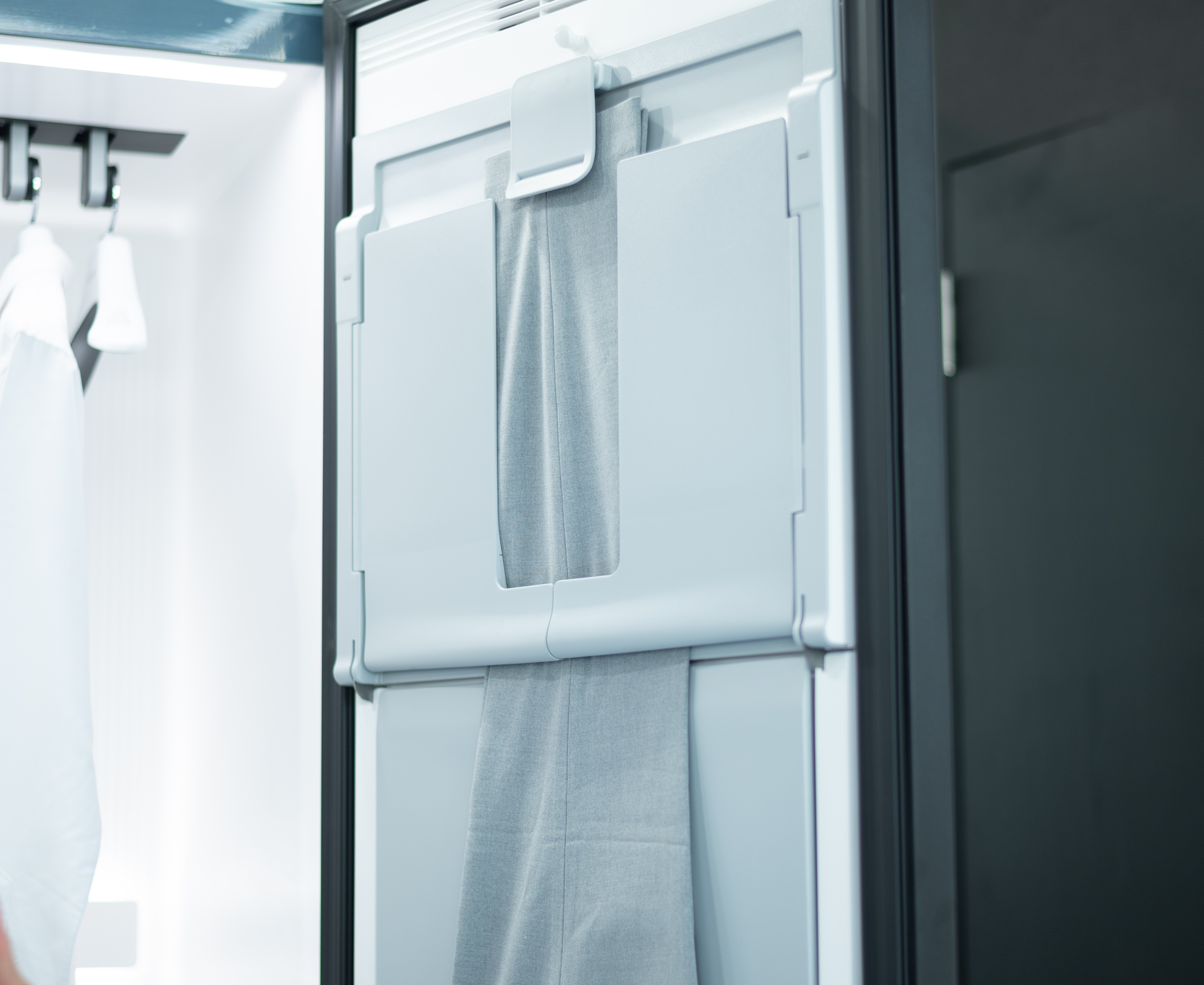 tủ giặt quần áo LG ảnh 4 tu giat quan ao LG anh 4