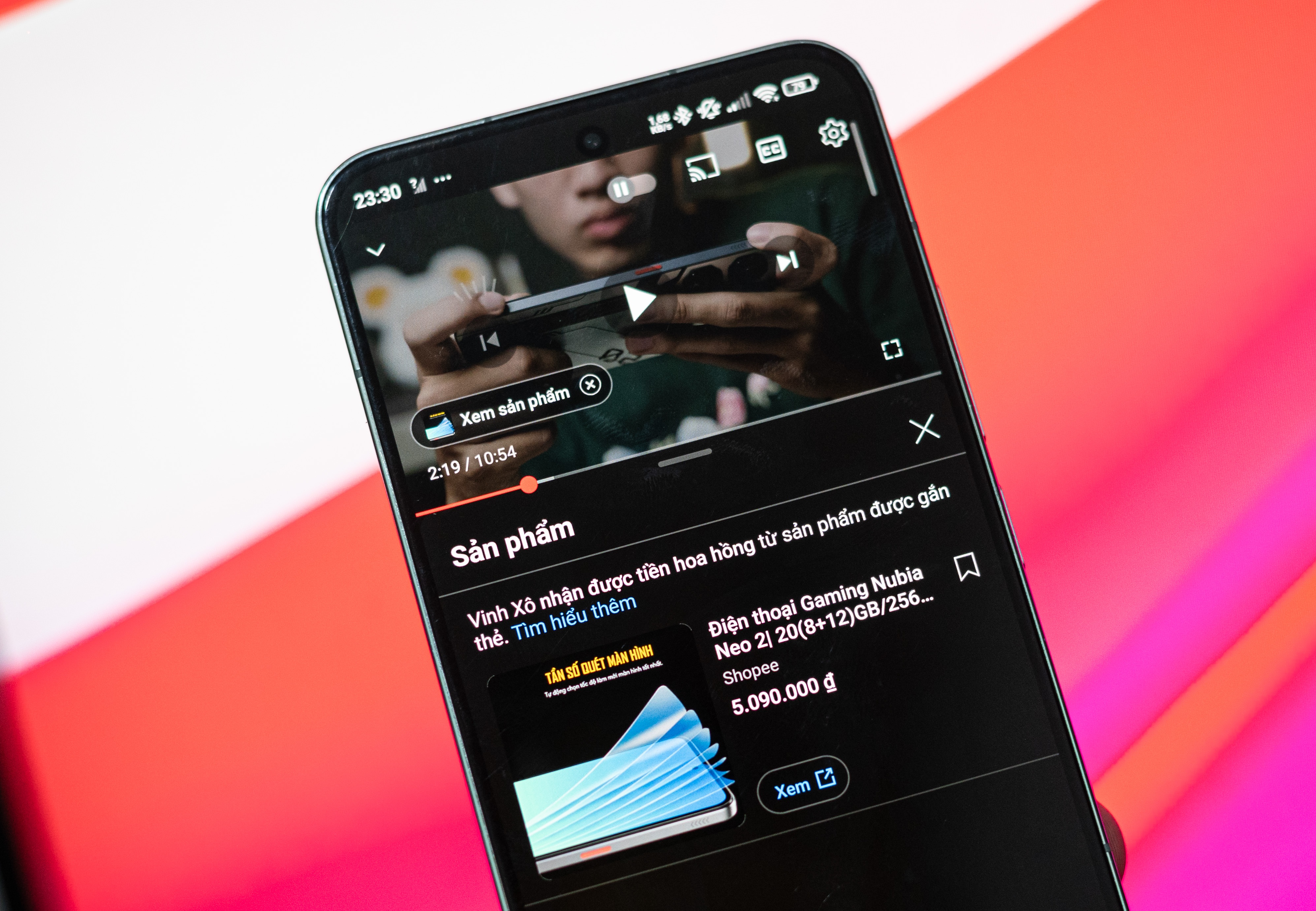 YouTube bat tay Shopee de doi dau TikTok Shop o Viet Nam? hinh anh