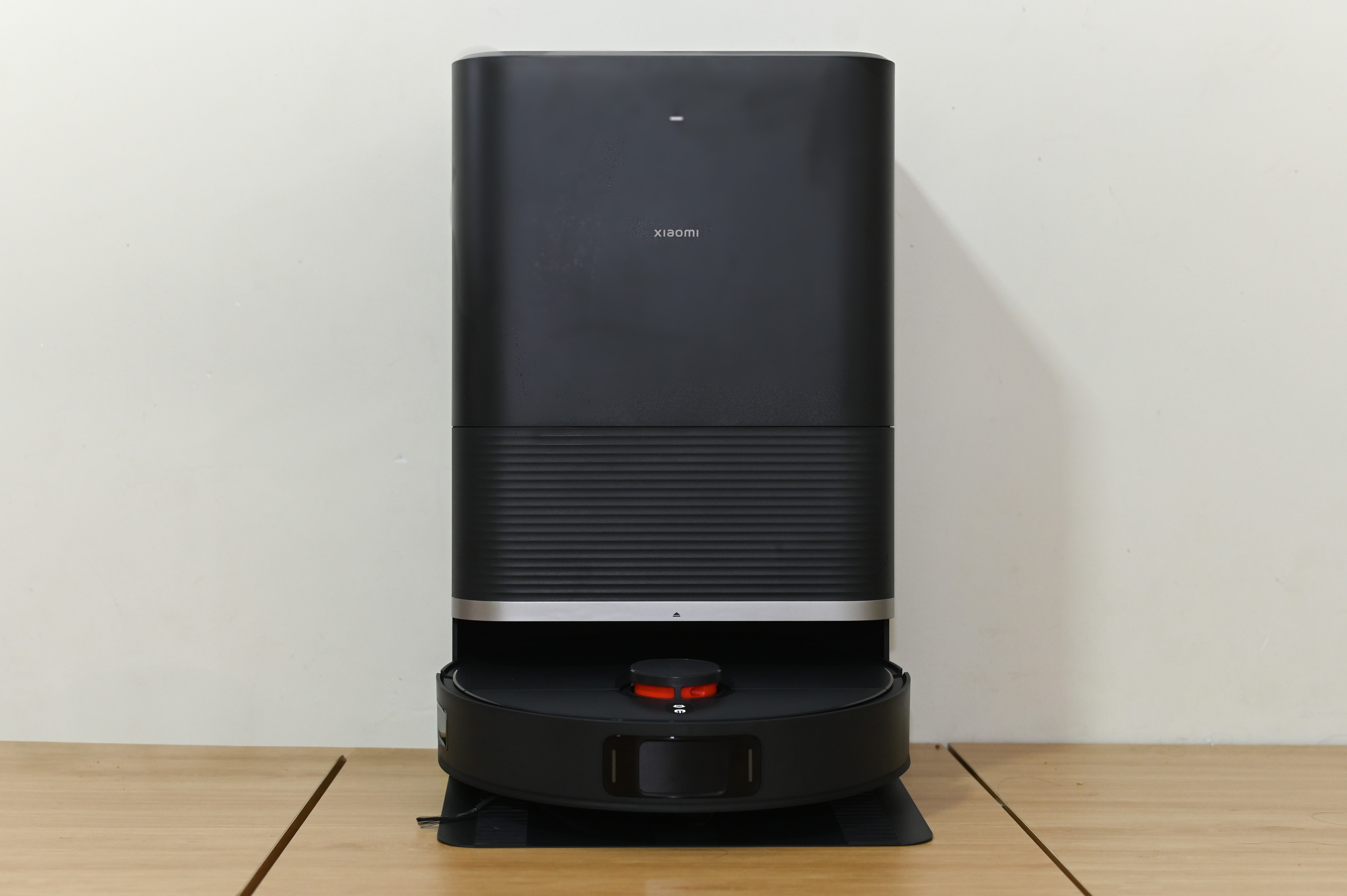 Robot lau nha tu cat duoc toc roi hinh anh