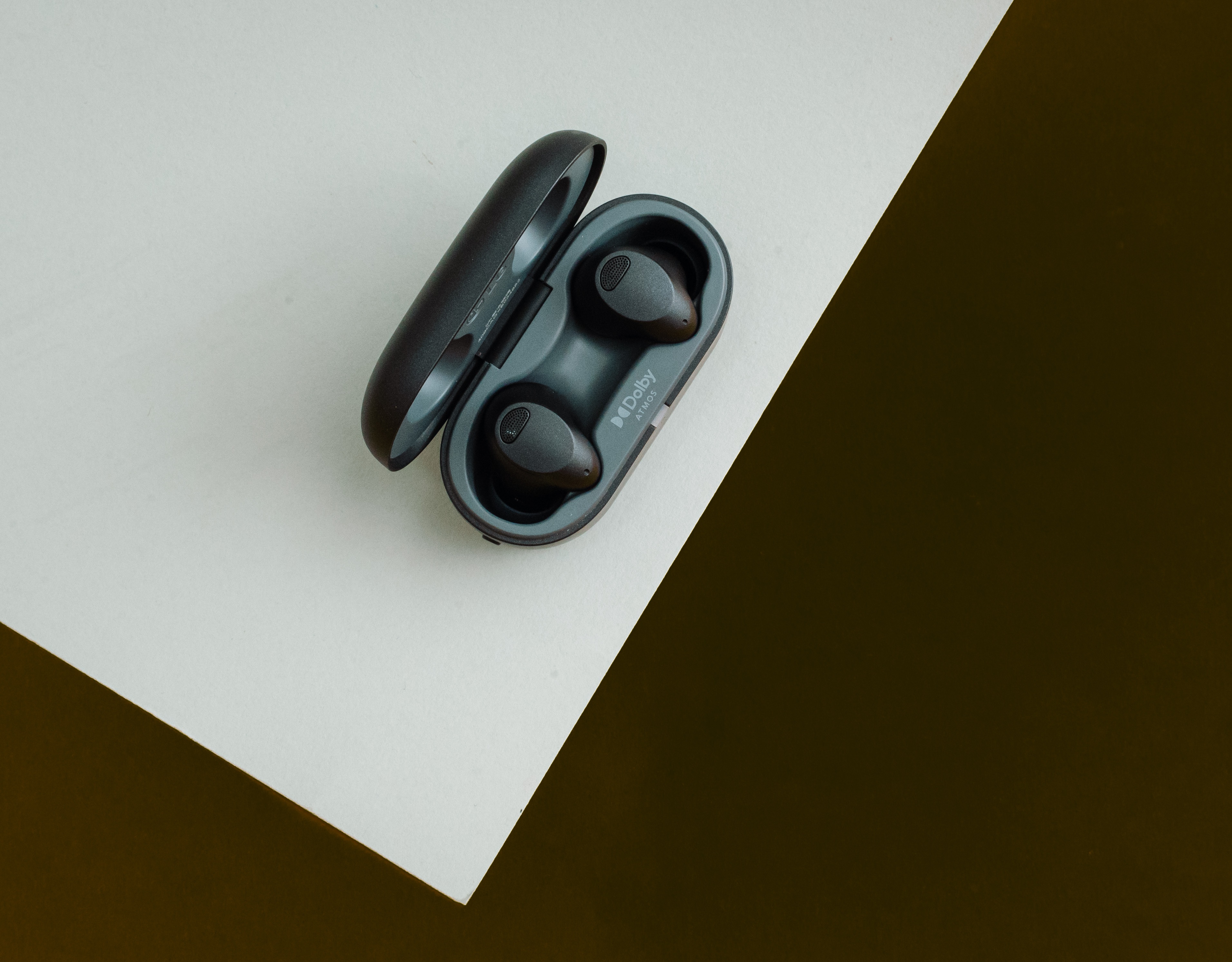 tai nghe dang mua anh 4