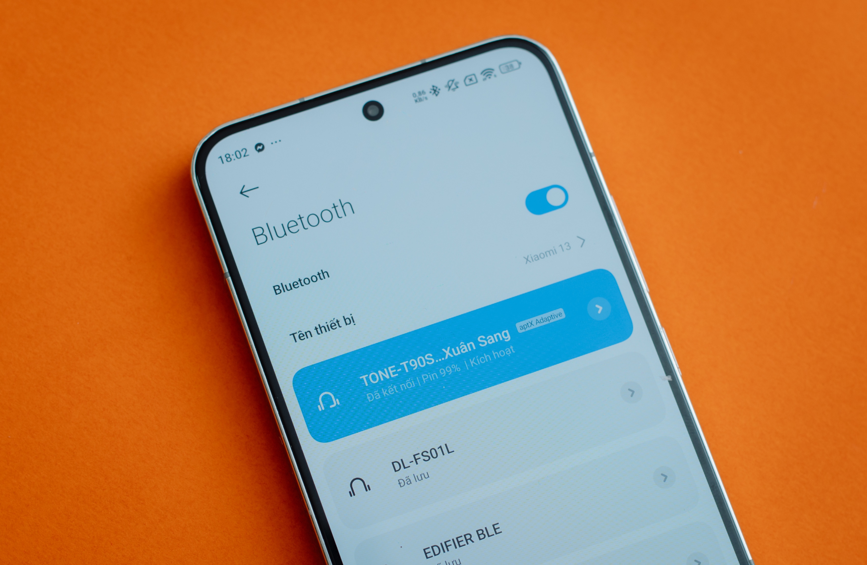 tai nghe dang mua anh 5