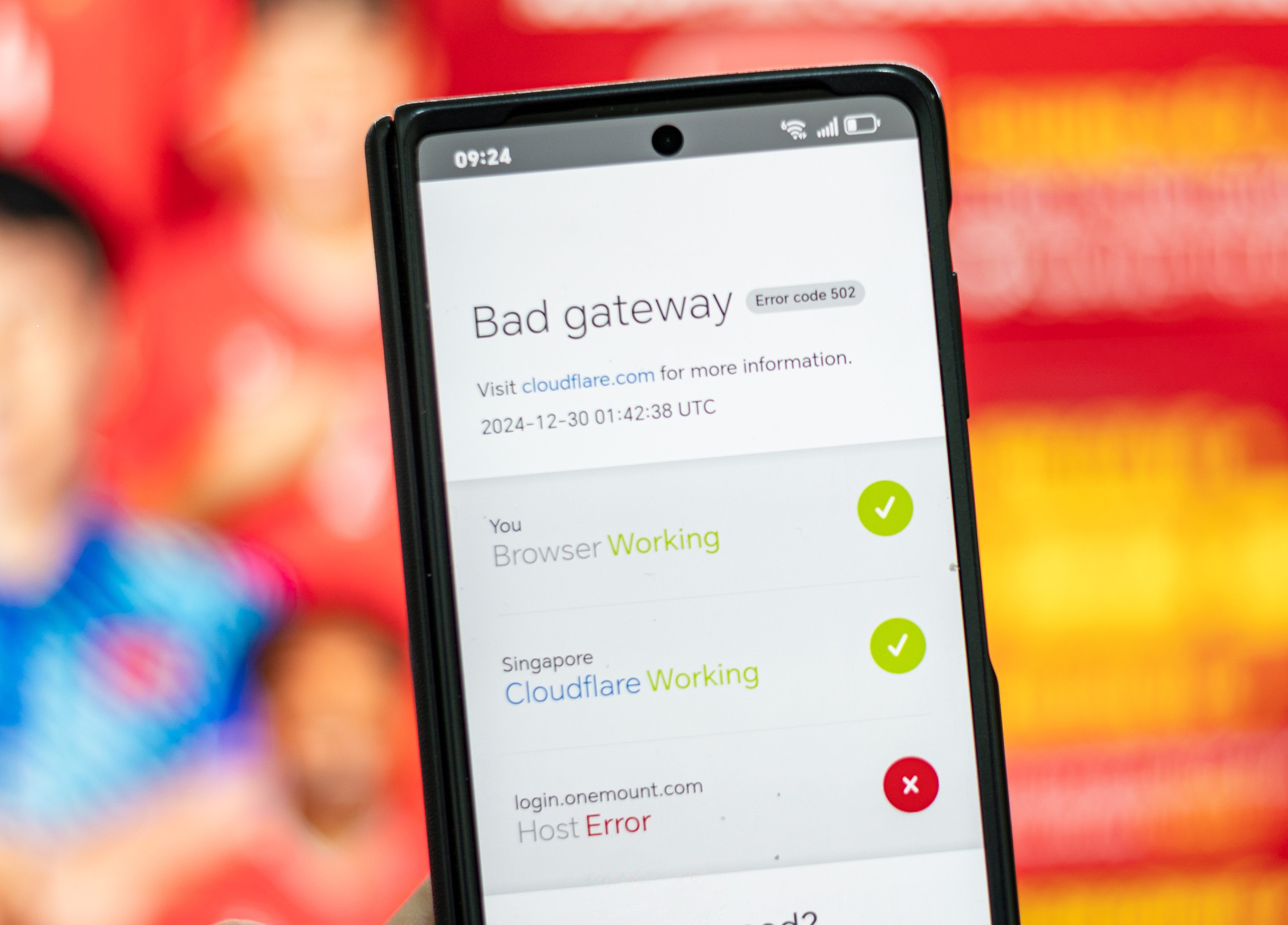 Nhieu nguoi buc xuc vi khong the mua ve tran chung ket ASEAN Cup hinh anh