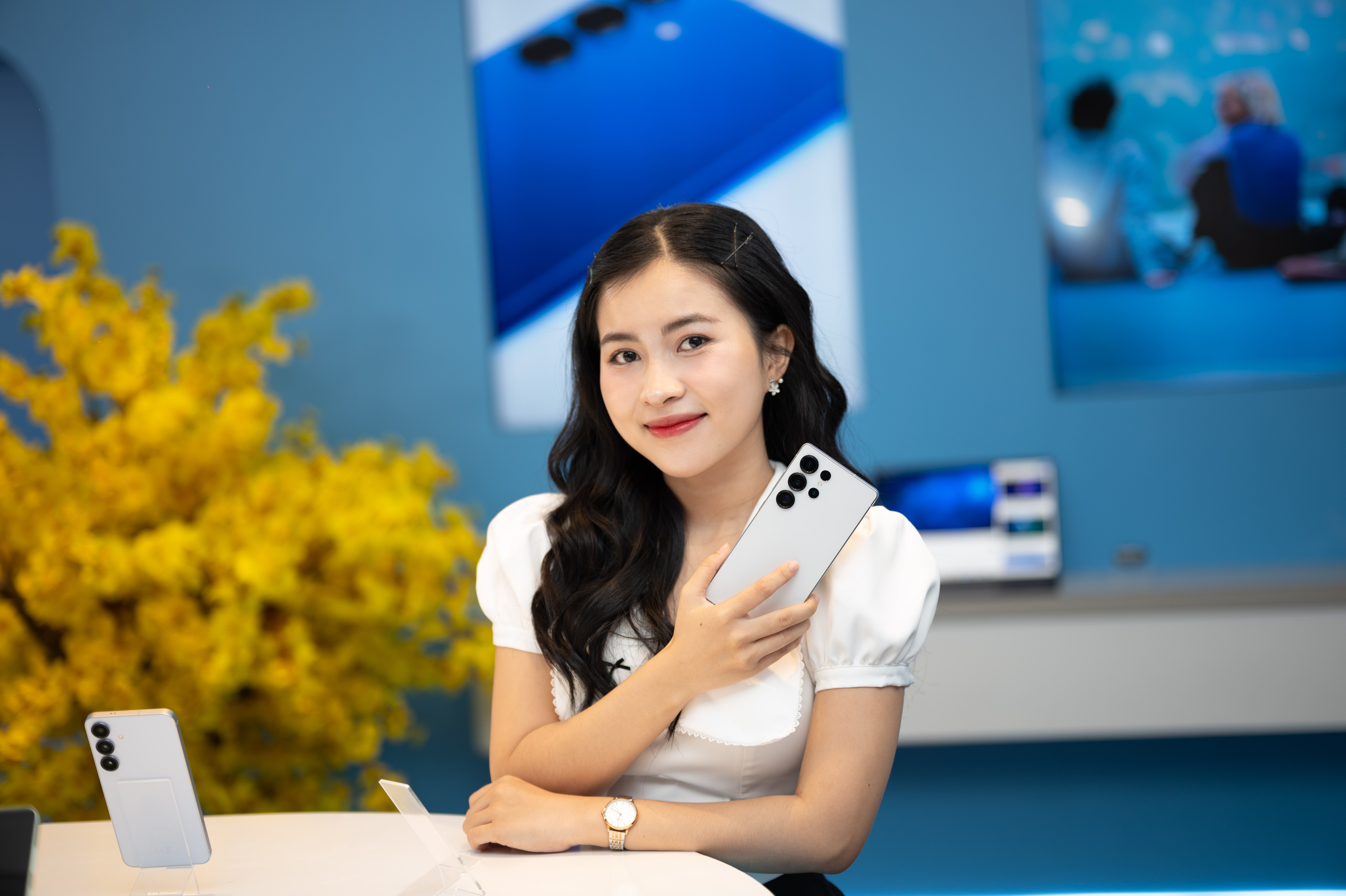 Doi thu lon nhat cua Galaxy S25 truoc khi toi tay khach hang hinh anh