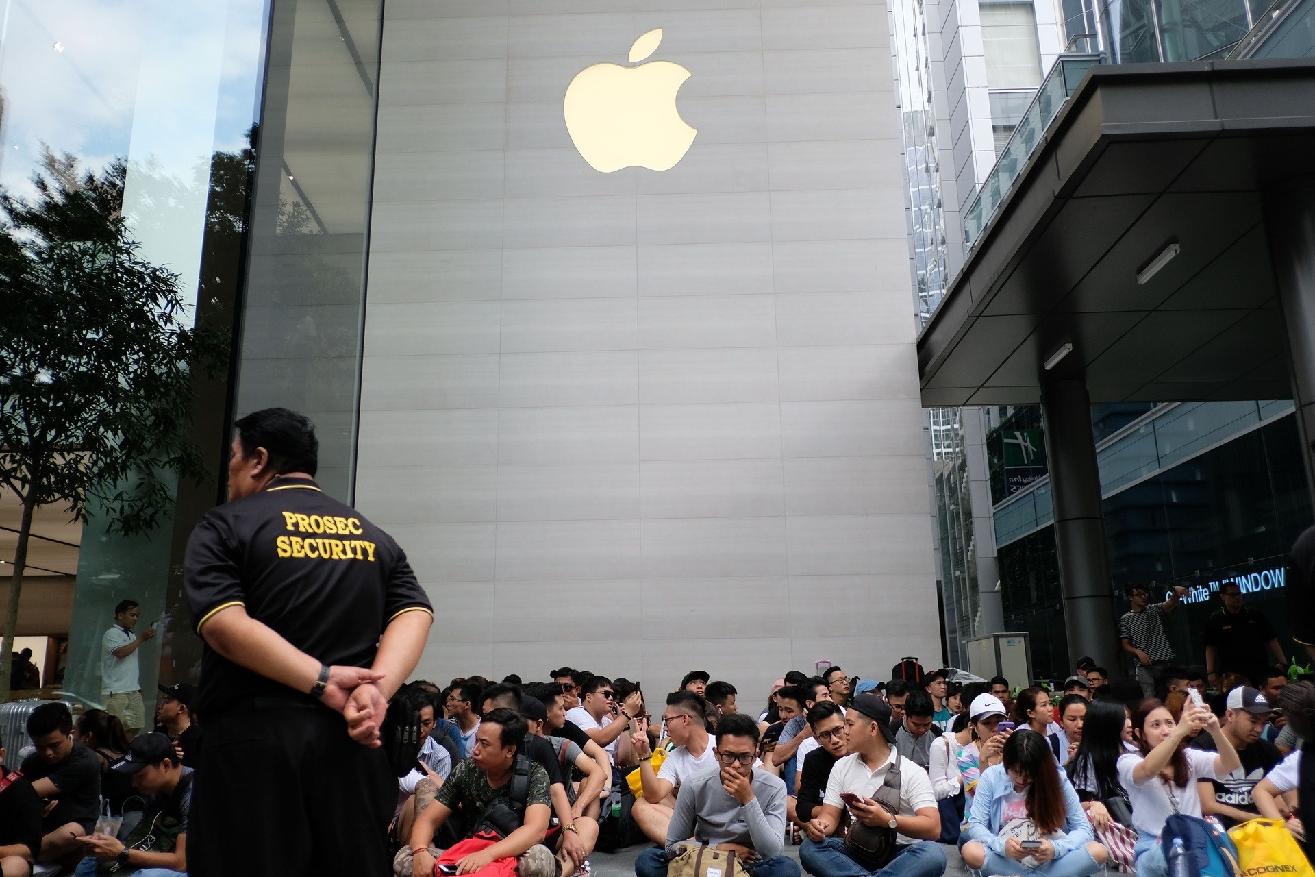 Sap het canh nguoi Viet sang Singapore, Thai Lan mua iPhone som hinh anh