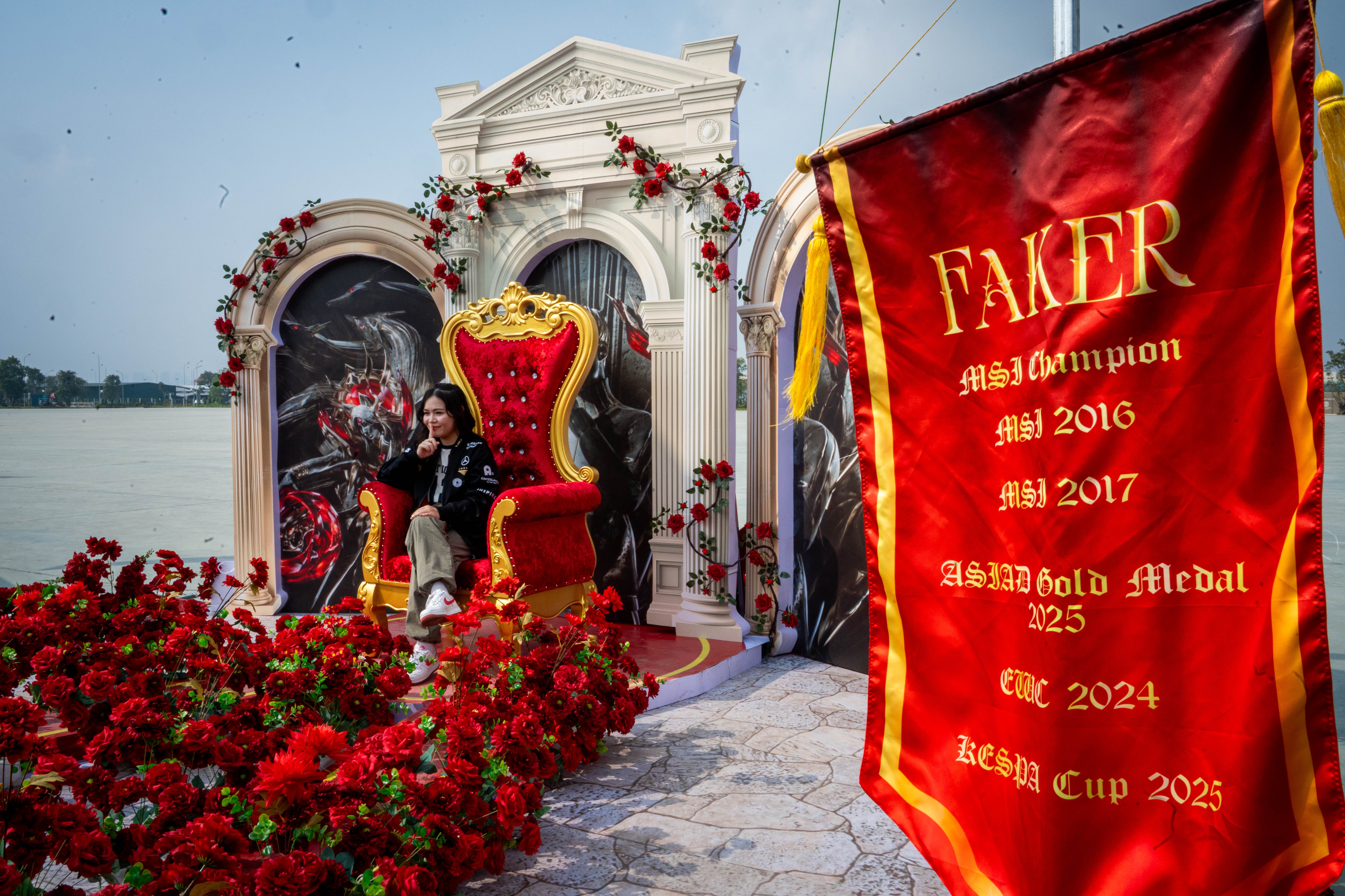 T1 sang Viet Nam anh 5