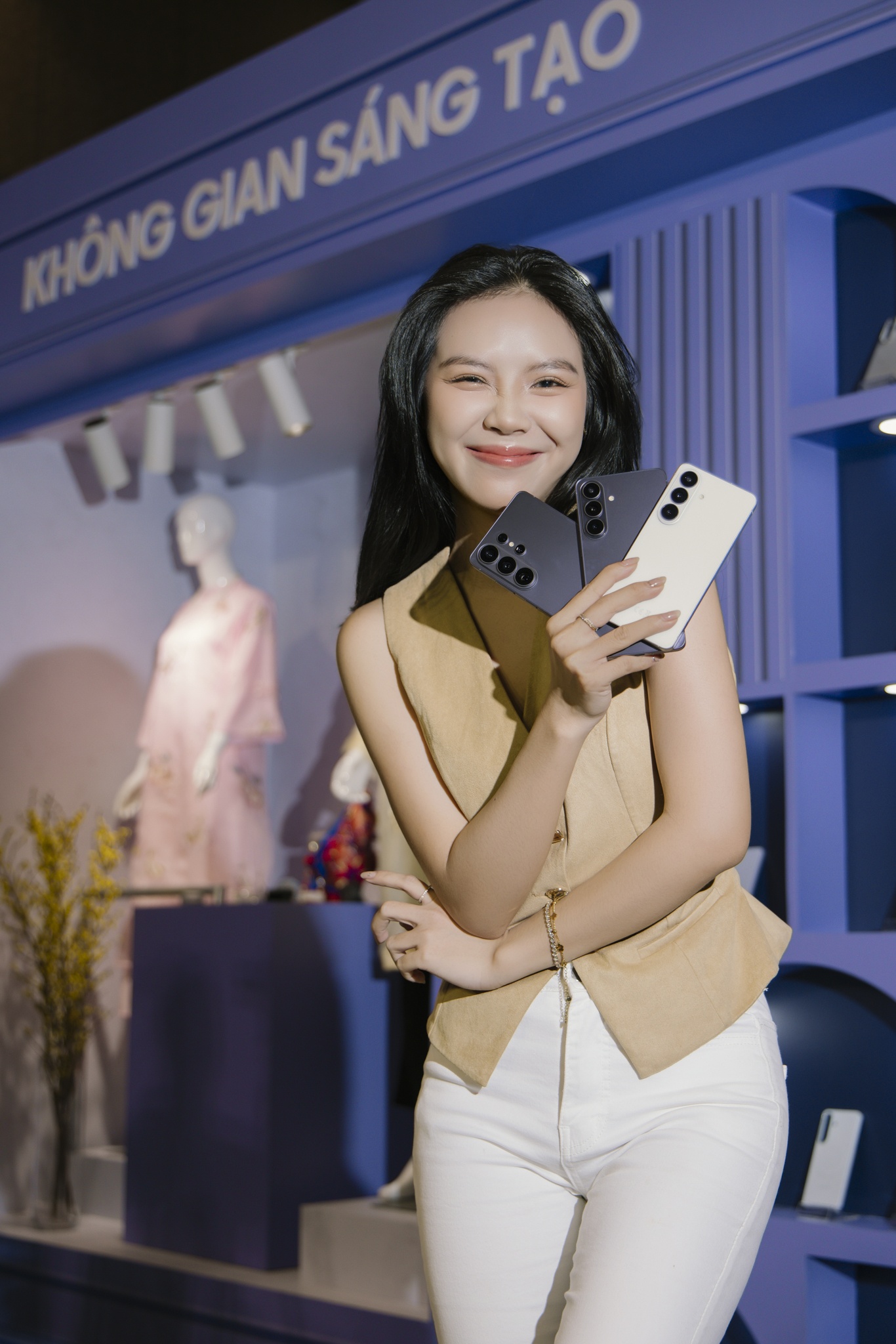 Samsung Galaxy S26 Ultra, Samsung Galaxy Unpacked 2026, Galaxy S26 ra mắt, thiết kế Galaxy S26, camera Galaxy S26 ảnh 12 Samsung Galaxy S26 Ultra, Samsung Galaxy Unpacked 2026, Galaxy S26 ra mat, thiet ke Galaxy S26, camera Galaxy S26 anh 12