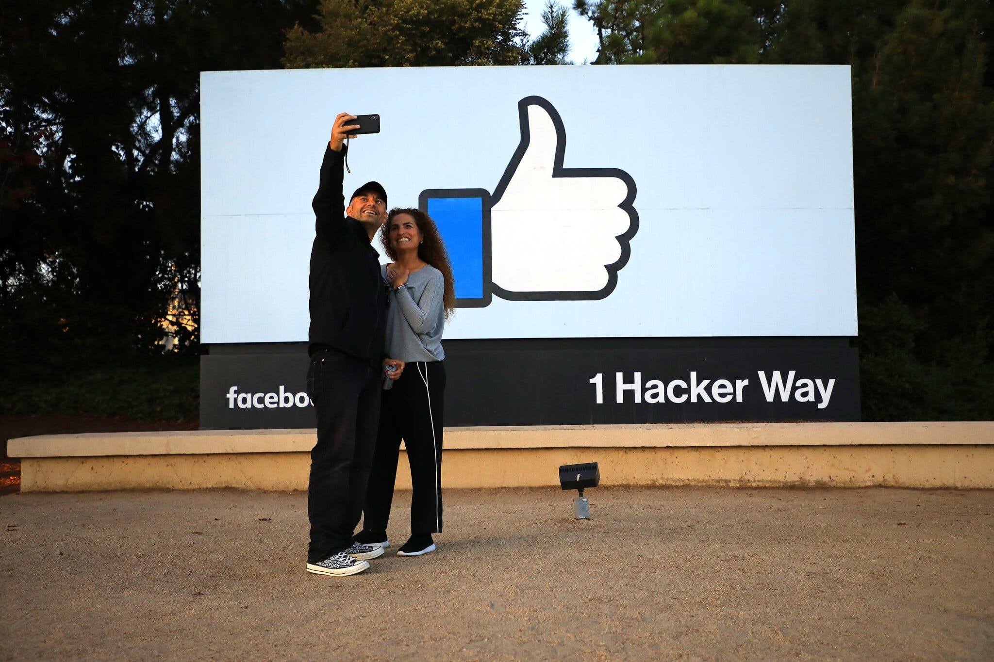 Facebook tra tien anh 3