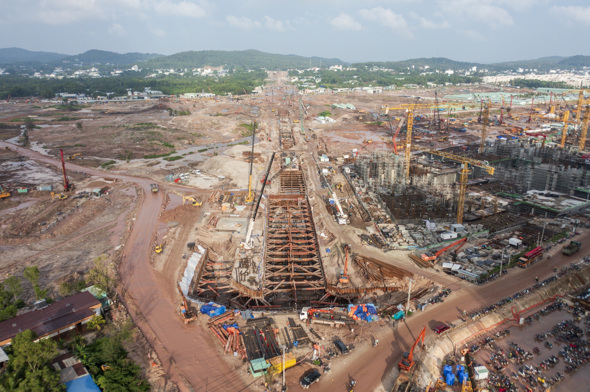 APEC, tàu điện LRT ảnh 43 APEC, tàu điện LRT ảnh 43
