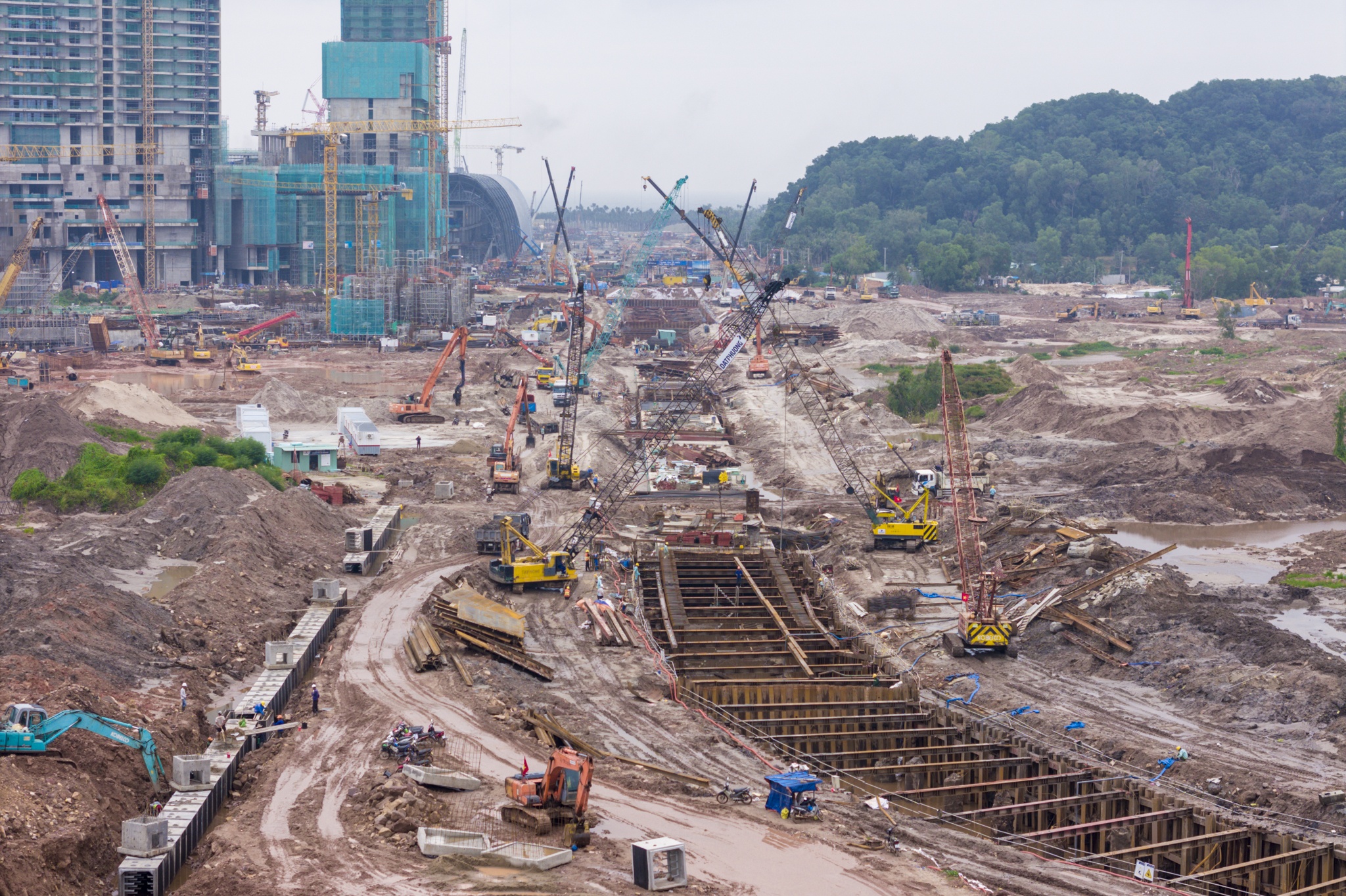 APEC, tàu điện LRT ảnh 44 APEC, tàu điện LRT ảnh 44