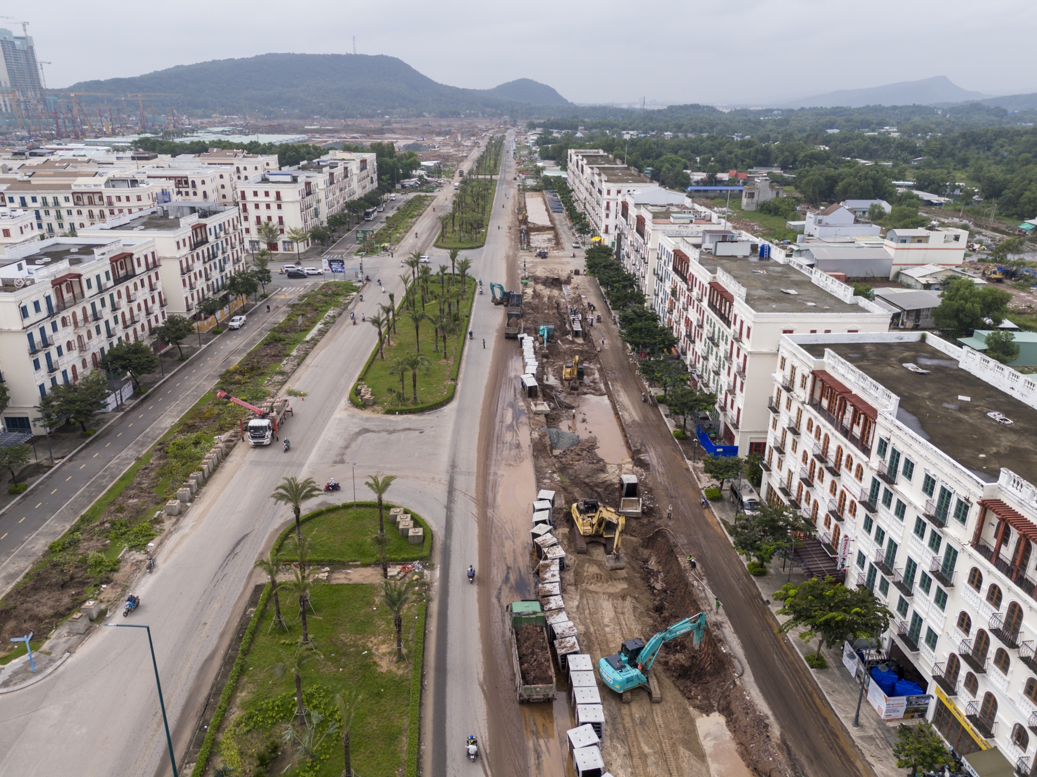 APEC, tàu điện LRT ảnh 38 APEC, tàu điện LRT ảnh 38