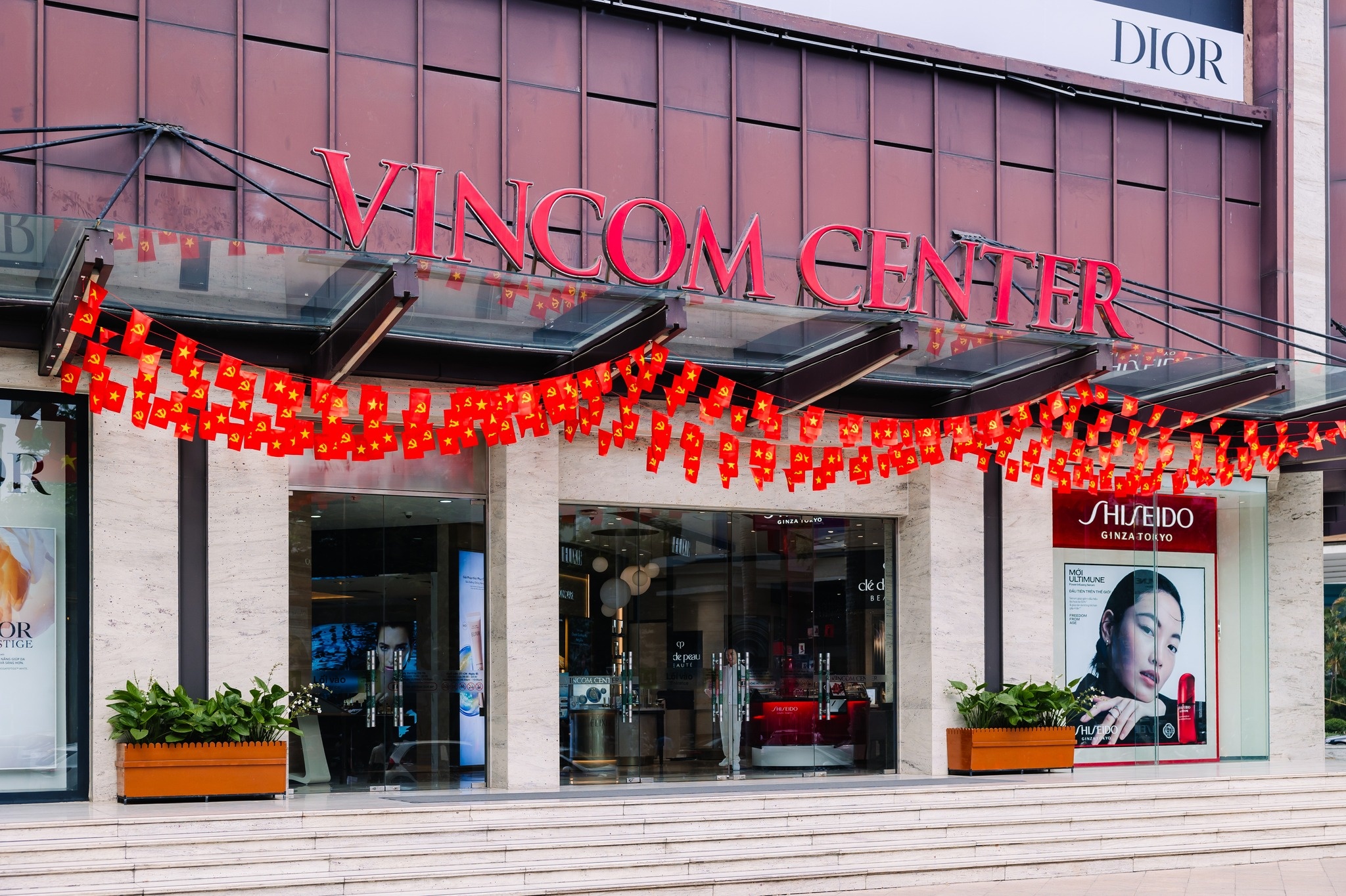 Vincom Retail bao lai hon 1.600 ty trong quy I hinh anh