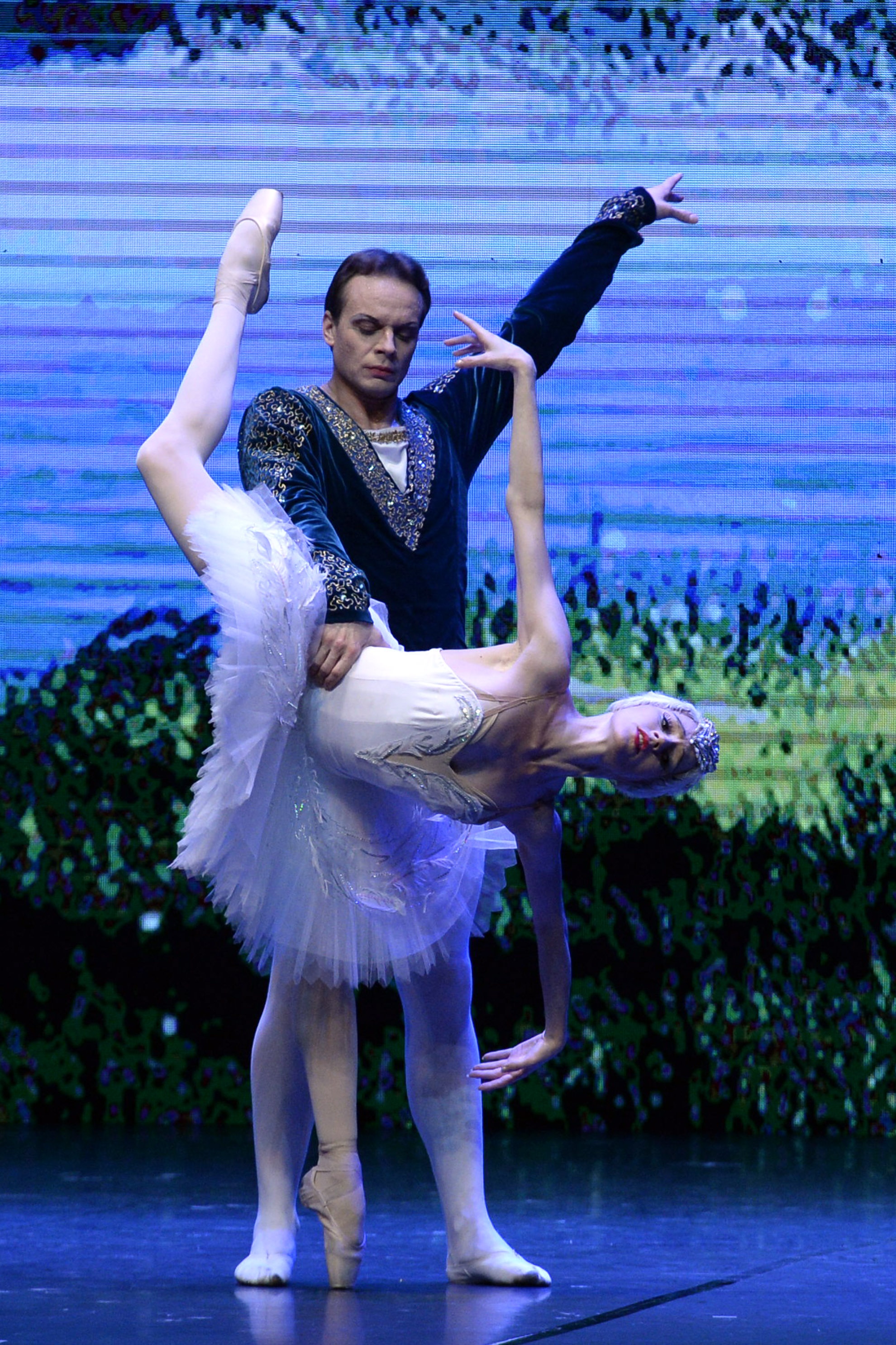 Cặp nghệ sĩ chính thể hiện xuất sắc câu chuyện tình yêu và bi kịch của 