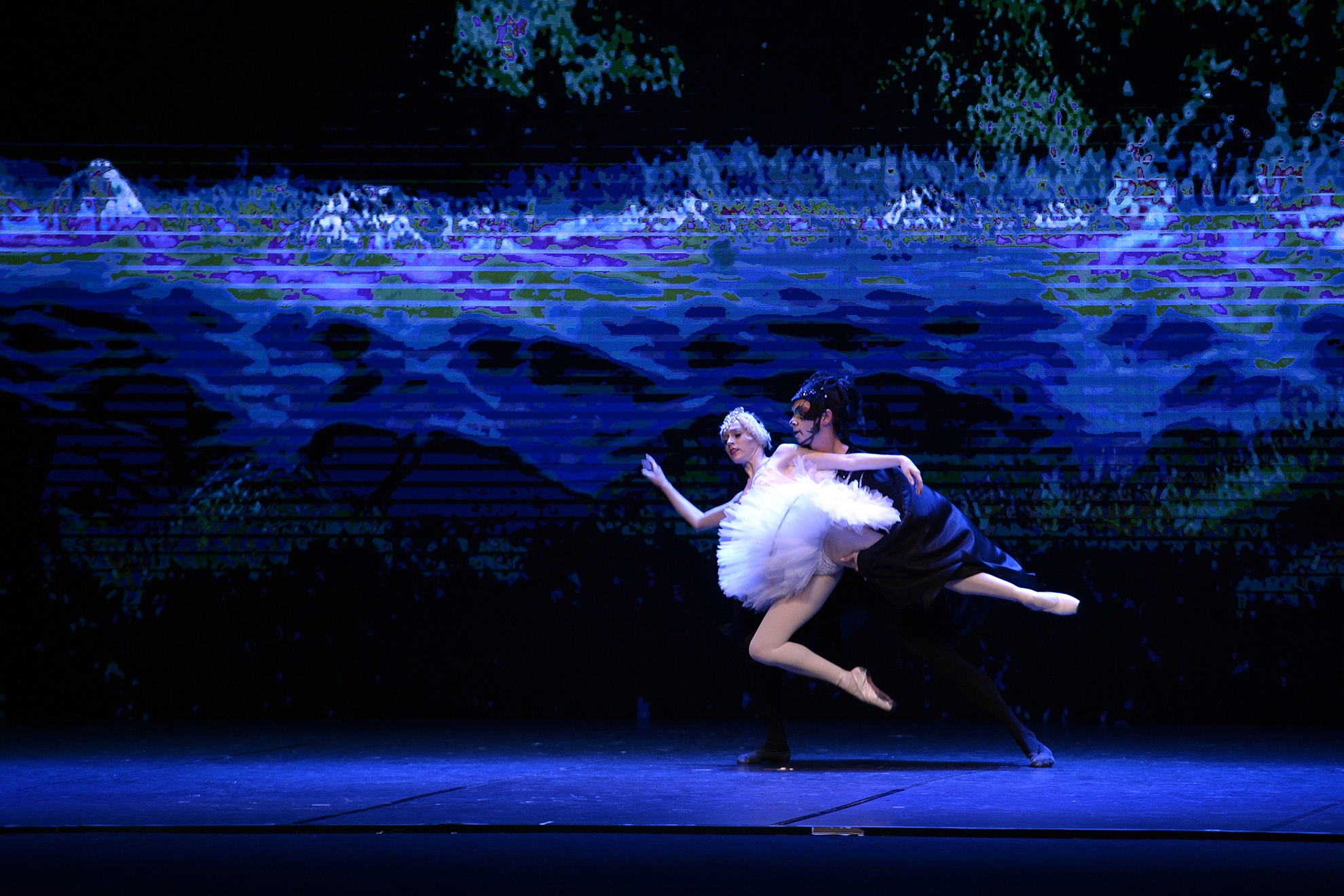 Mặc dù mới chỉ được thành lập từ năm 2012 nhưng Talarium Et Lux đã chứng minh rằng ballet sẽ tìm ra tiếng nói chung với những giá trị và tiêu chuẩn của thời đại giải trí hôm nay mà không mất đi vẻ đẹp vốn có của môn nghệ thuật này.