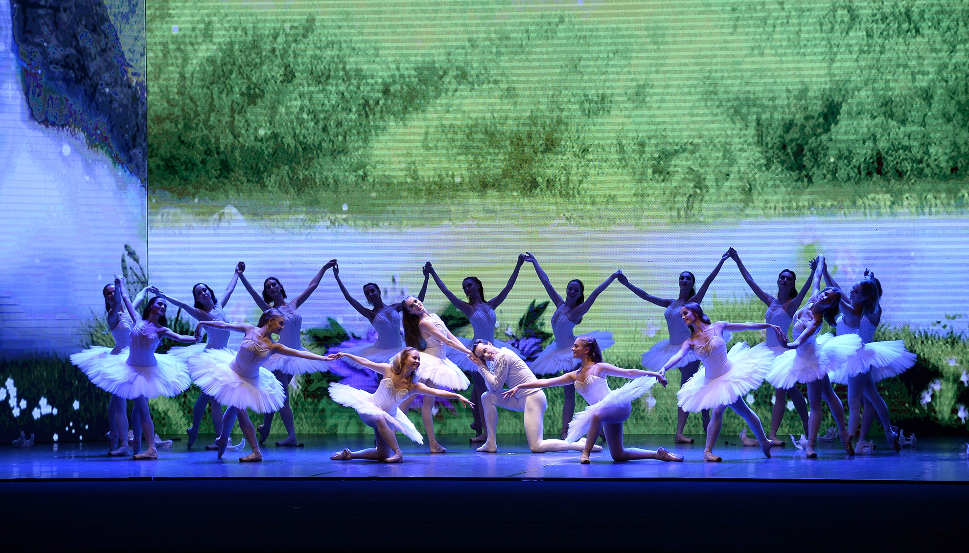 Chọn cái kết có hậu cho vở diễn, 