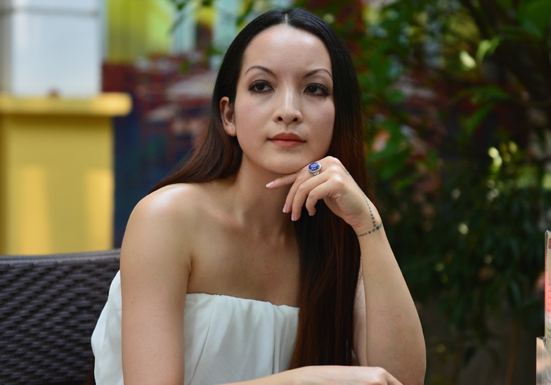 Linh Nga: 'Biet on Thuyet vi nhung gi da lam cho doi toi' hinh anh