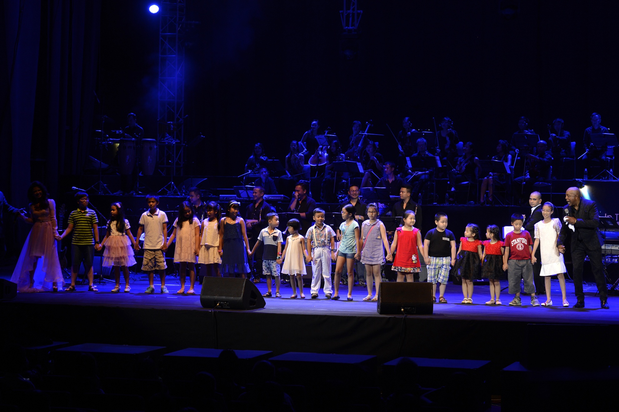 Peabo Bryson trinh dien 