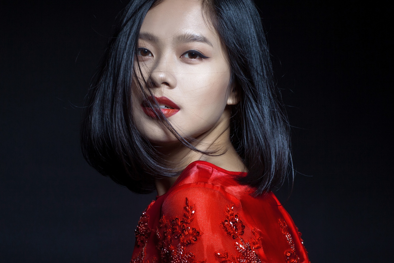 Hoang Quyen: 'Trai nghiem tuyet voi nhat la tinh yeu' hinh anh