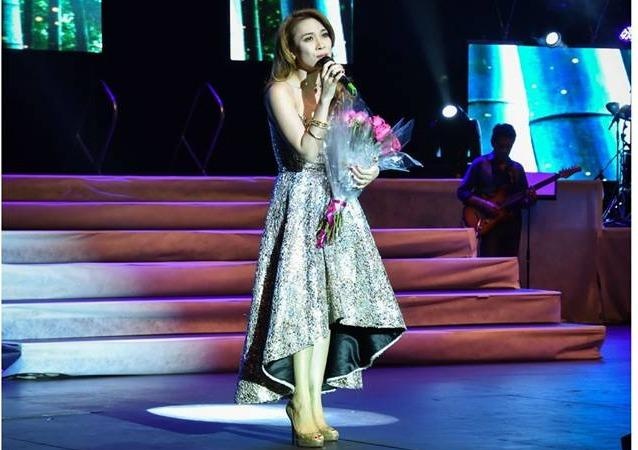 Bau show ngoai: 'Toi se khong bao gio moi My Tam dien nua' hinh anh