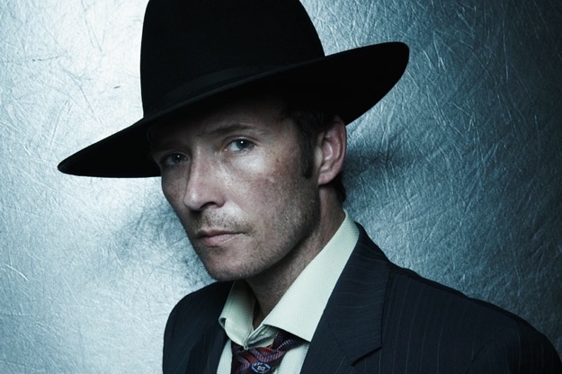 Ngoi sao nhac rock Scott Weiland bat ngo qua doi hinh anh