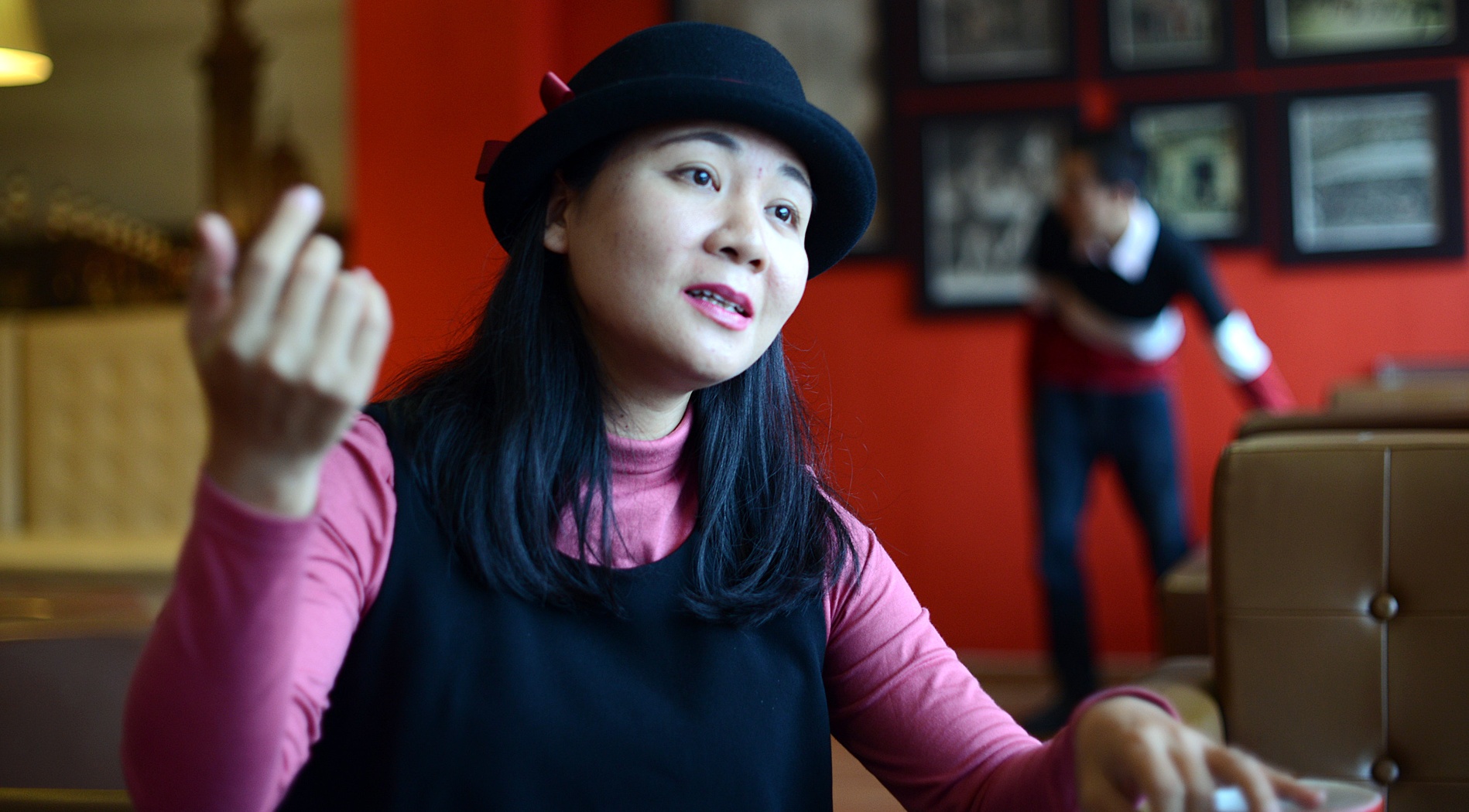 'Ap luc tam ly khi nghe chuyen doi Thuong Tin' hinh anh