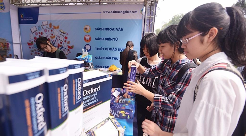 Hoi sach thu 10 ty dong sau 4 ngay to chuc hinh anh