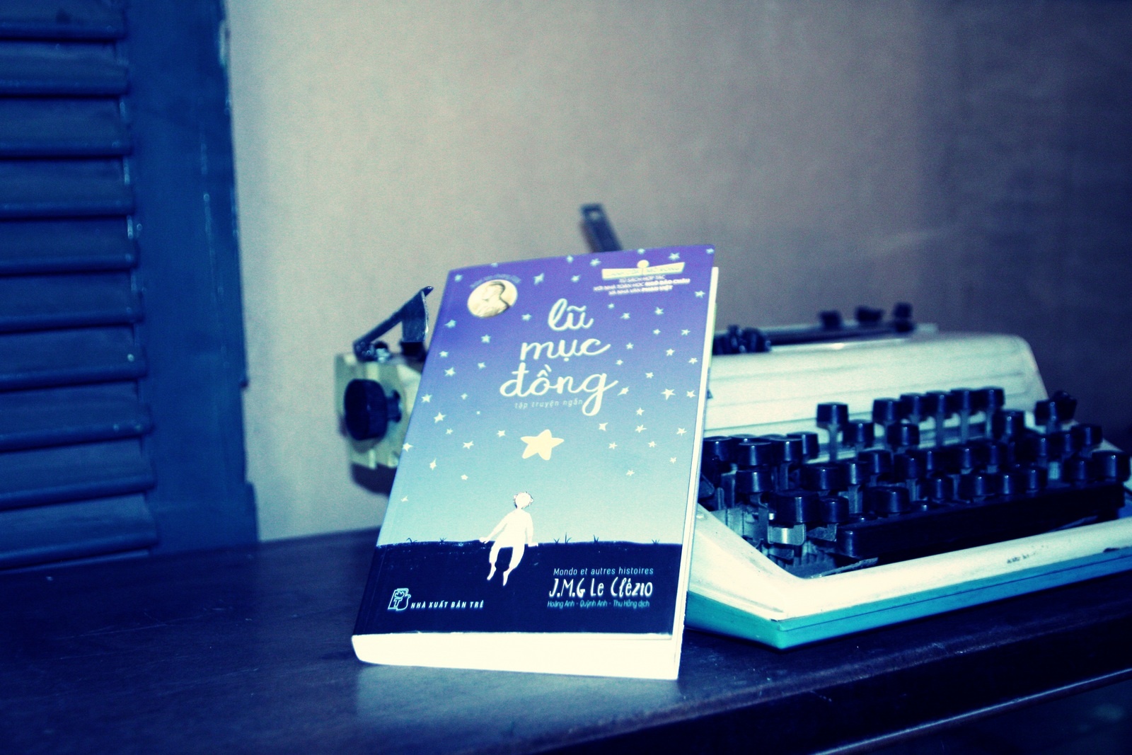 Cau chuyen ve nhung 'hoang tu be' o tinh cau trai dat hinh anh