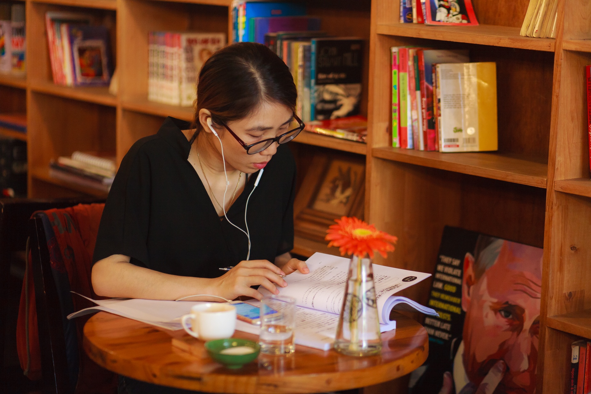 quan ca phe sach o Da Nang anh 2