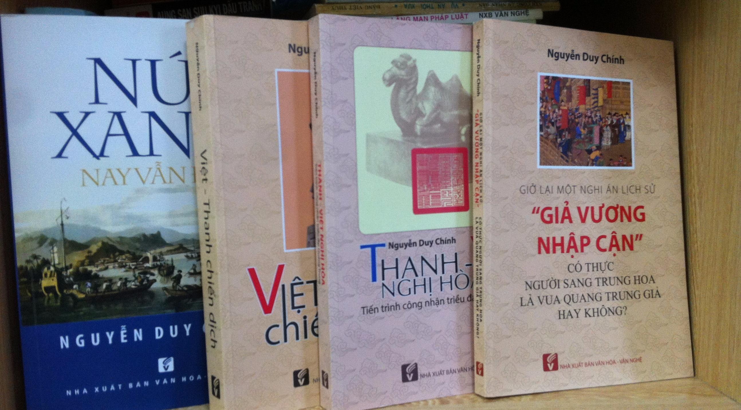 Bo sach giai ma mot so nghi van lich su thoi Tay Son hinh anh