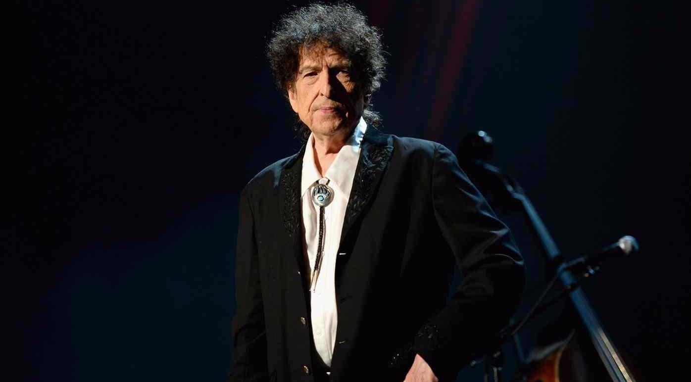 Bob Dylan giu thai do im lang voi giai Nobel Van hoc hinh anh