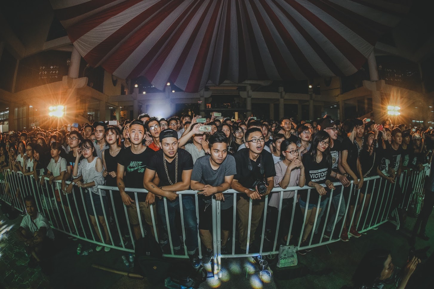 Tử Tế Show tại Hà Nội ảnh 6 Tu Te Show tai Ha Noi anh 6