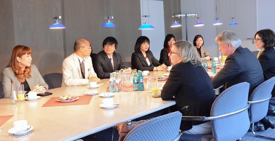 Viet Nam tai Hoi sach Frankfurt anh 1